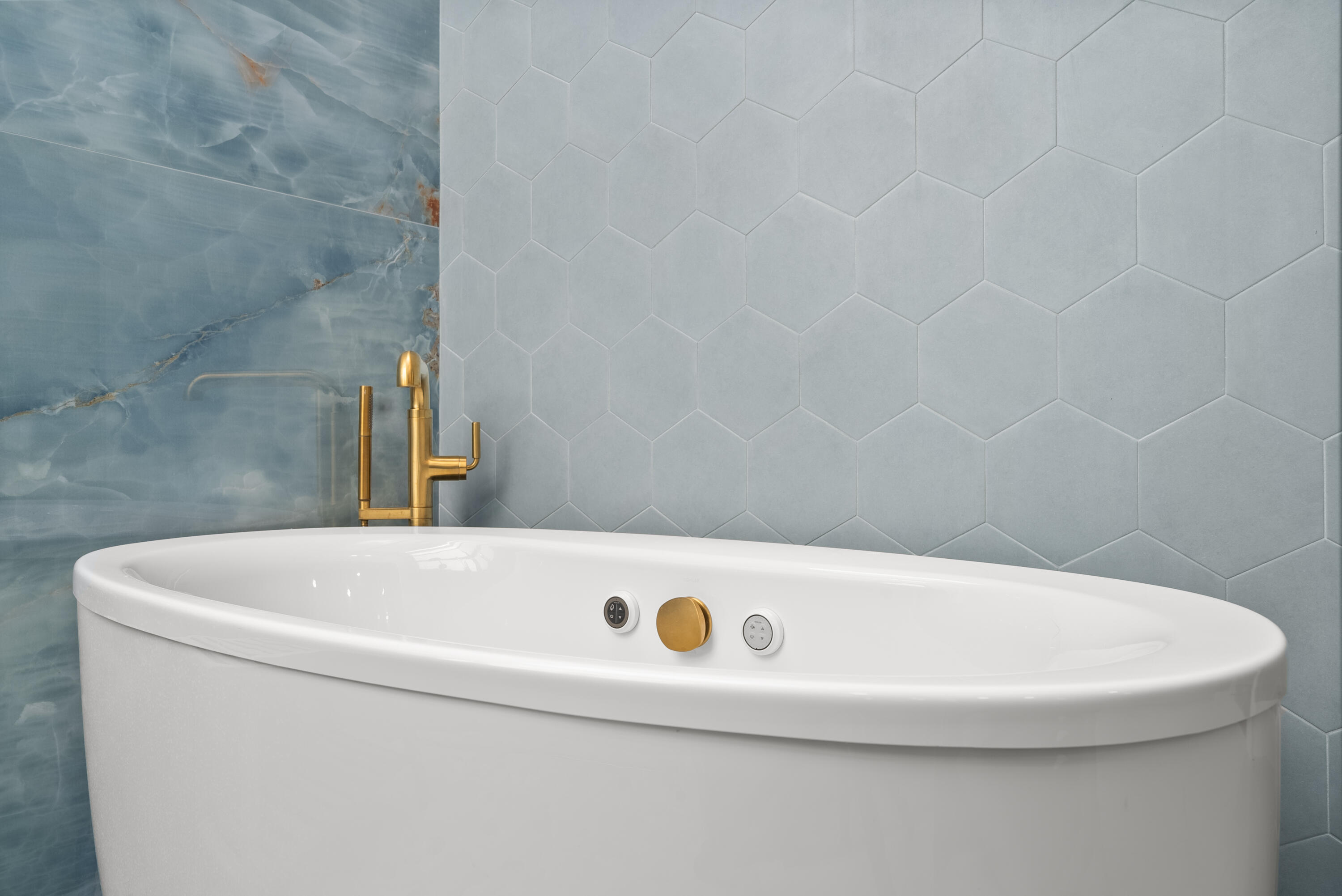 HIDDEN COVE AT JONATHANS LANDING - Residential