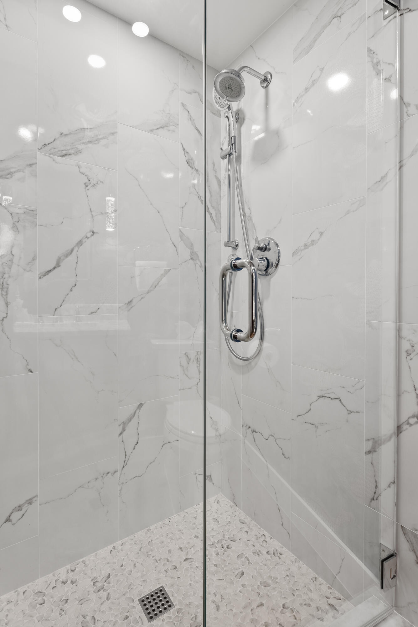 HIDDEN COVE AT JONATHANS LANDING - Residential