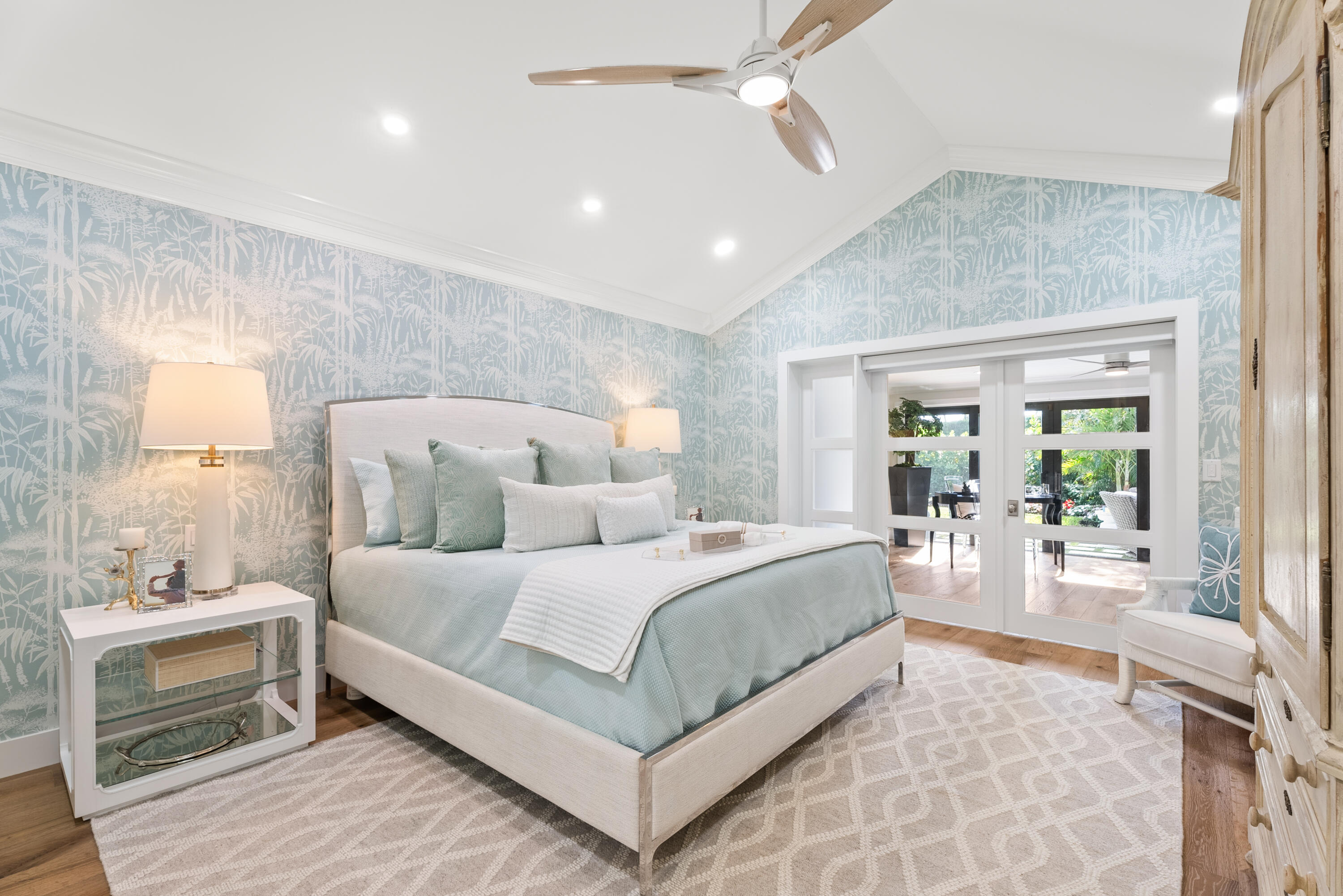 HIDDEN COVE AT JONATHANS LANDING - Residential