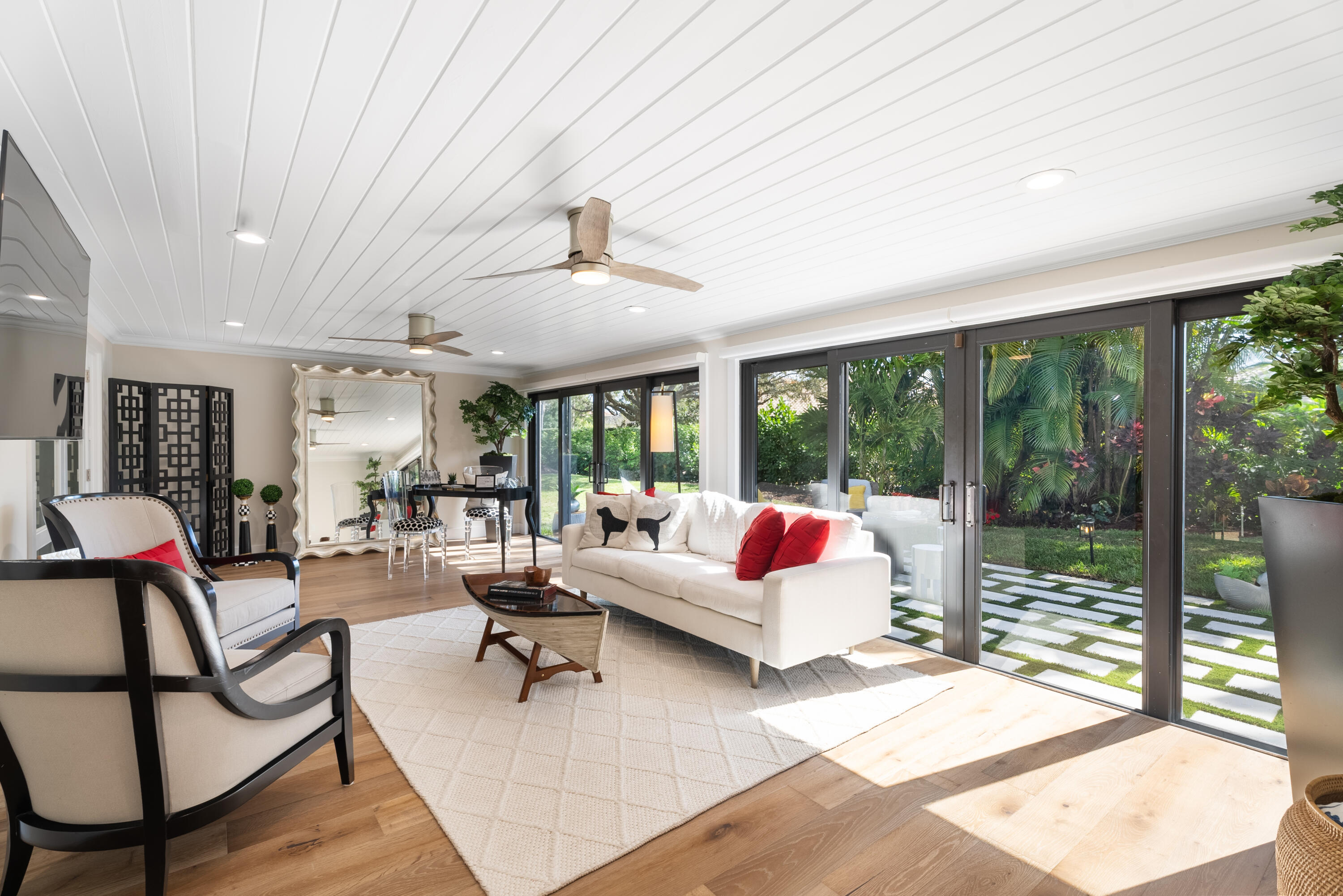 HIDDEN COVE AT JONATHANS LANDING - Residential