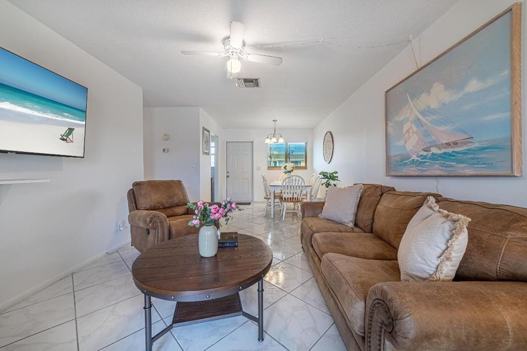Photo of 2121 NE 1st Court #204, Boynton Beach, FL 33435 (MLS # R11123916)