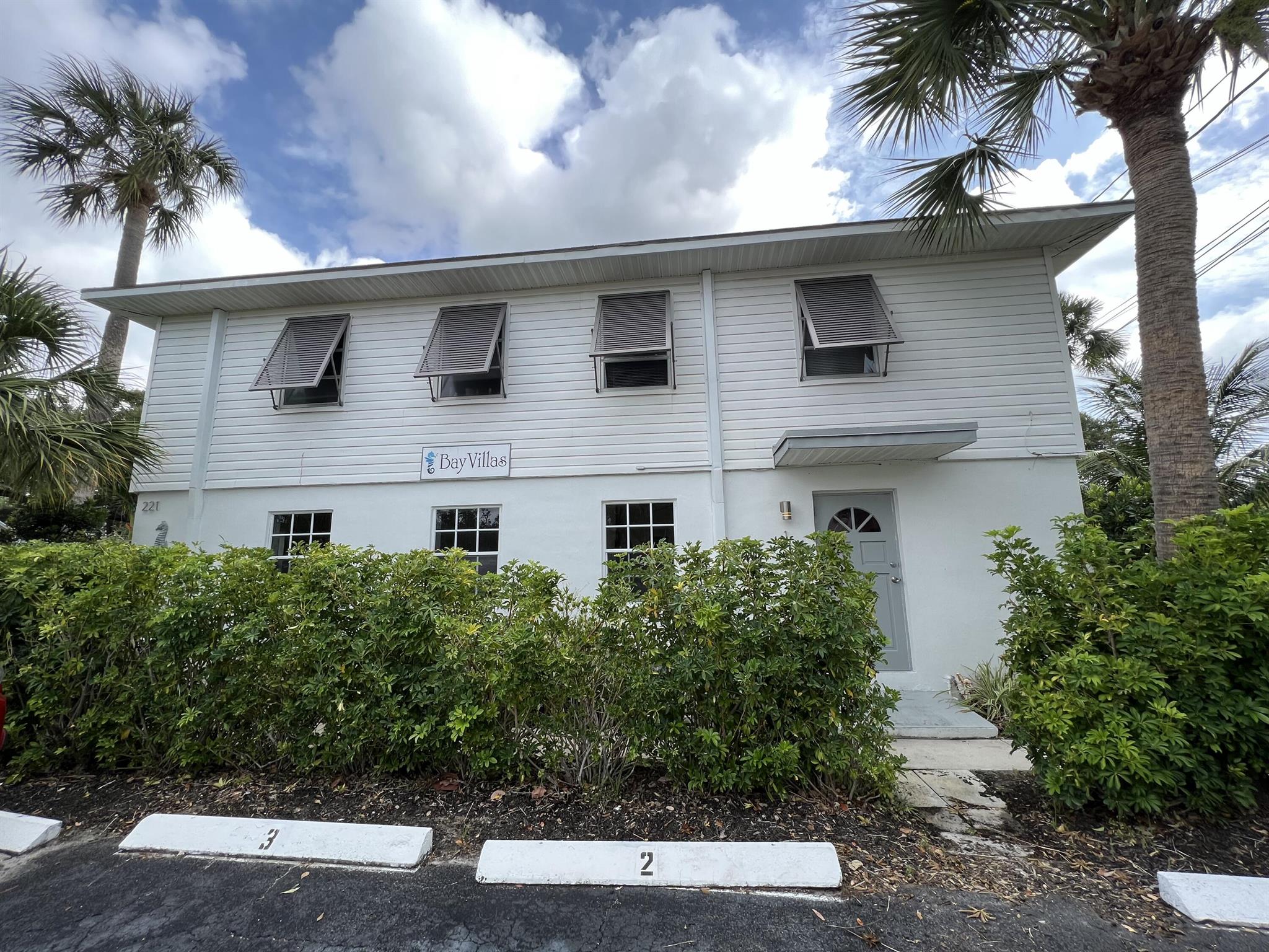 Only steps away from the Intracoastal! This one bedroom sits at end of a road with a well groomed green landscape. Ceiling fans and split heat and air. Shower/tub bathroom. One assigned parking and guesting parking. Hardwood floors throughout the home. Close to shopping, Dixie Hwy and the I-95. Walking distance to restaurants and the famous ''Key Lime House''. Just over the bridge is E Ocean Blvd where it leads to small diners and boutiques.Landlord pays water, tenant pays utilities and communications 1 year term lease with First Last and Security Deposit required upon approval. Pet ok upon approval No smoking inside suite Good Credit Required