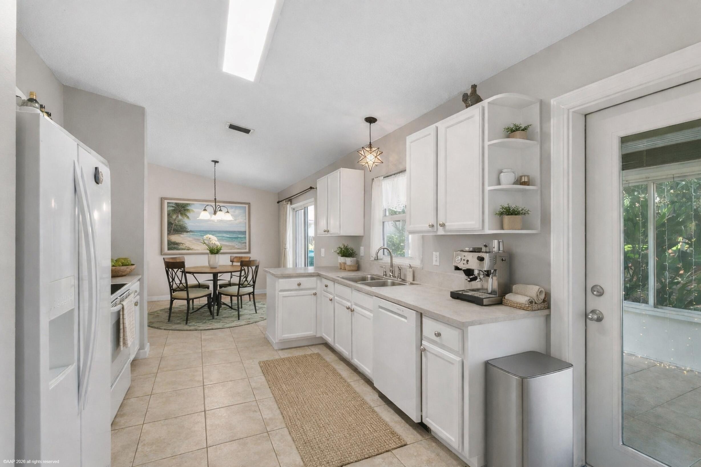 NORTH LAKE WORTH - Residential