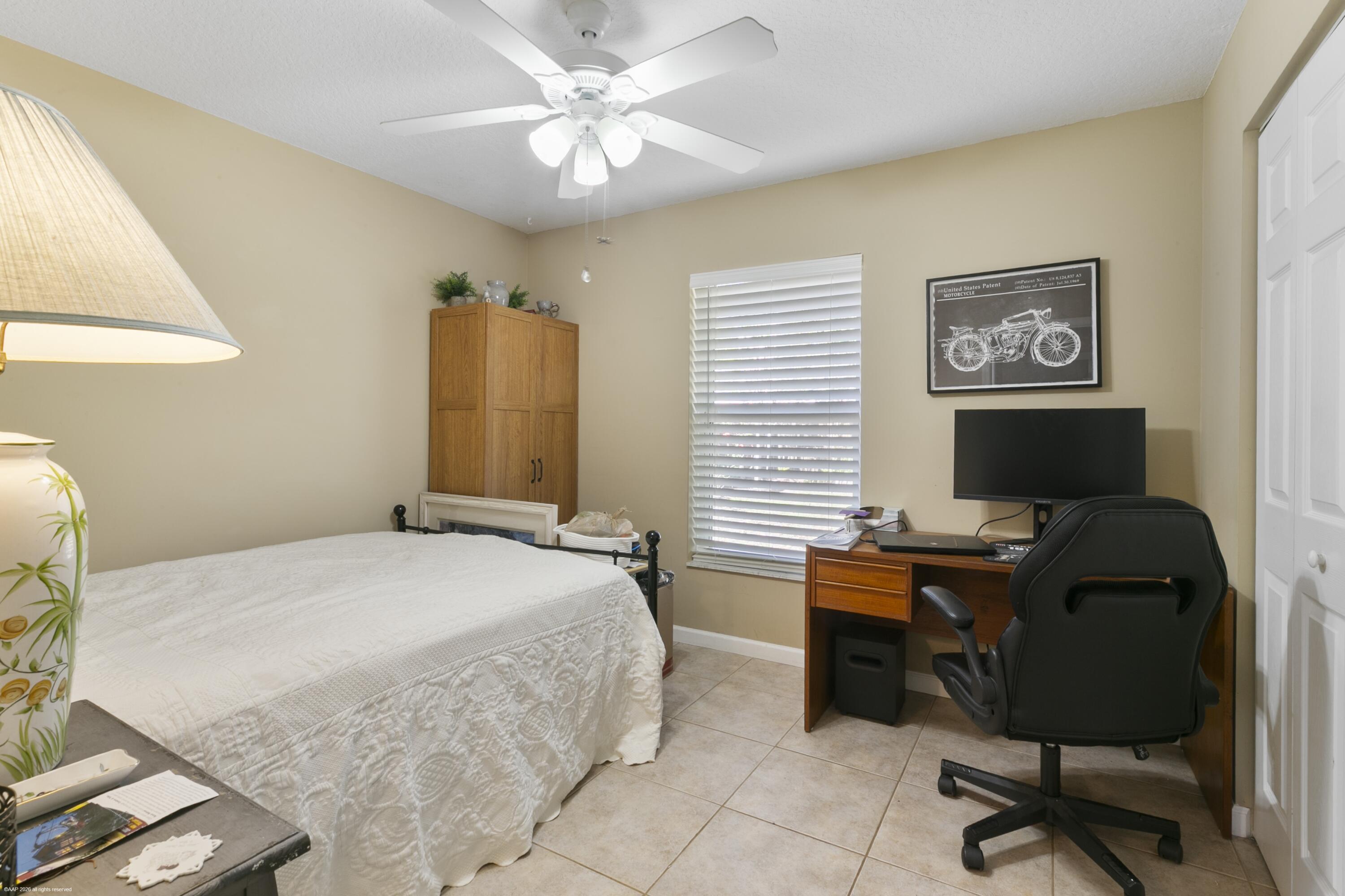 NORTH LAKE WORTH - Residential