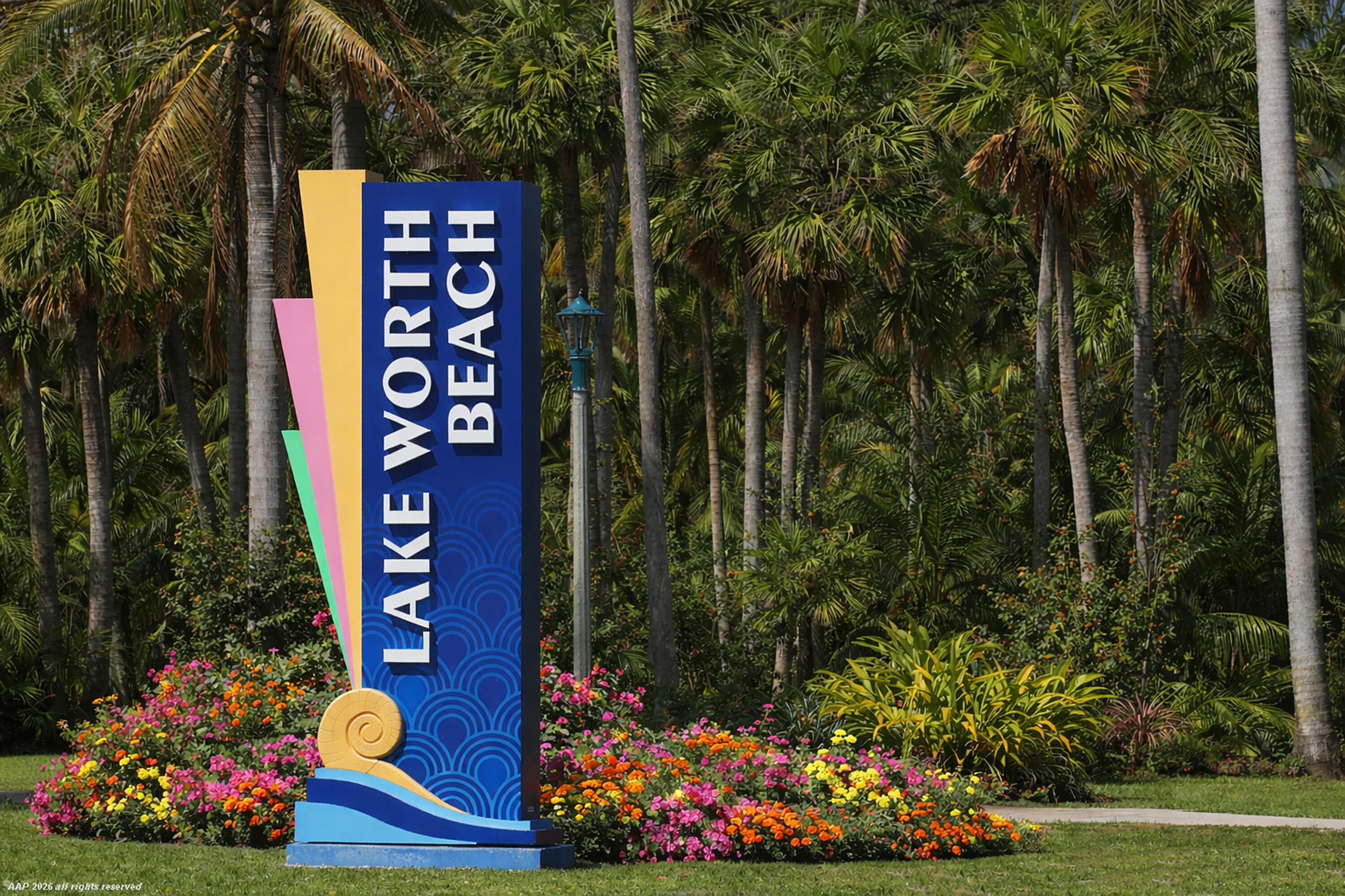 NORTH LAKE WORTH - Residential