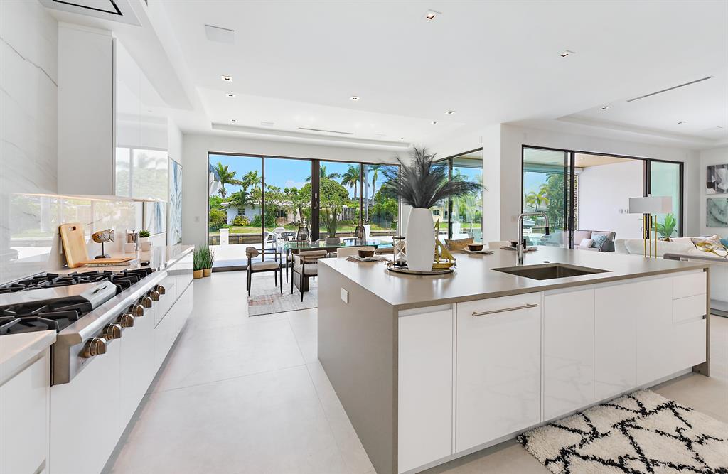 HARBOUR EAST - Residential