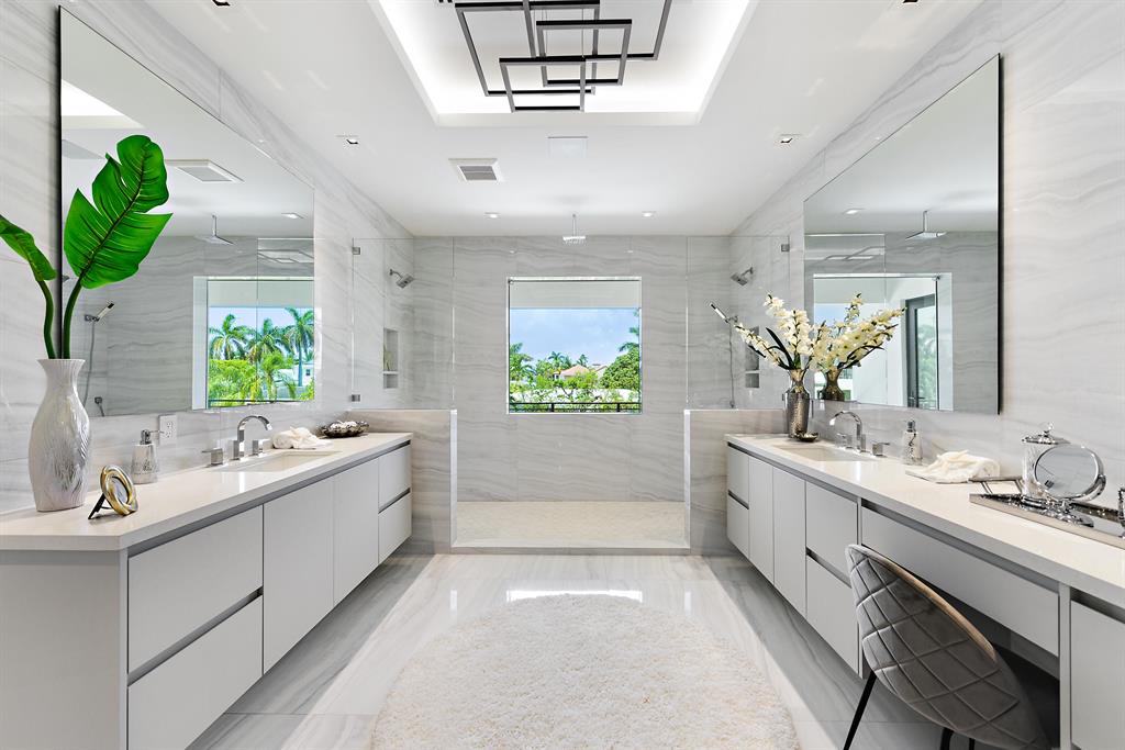 HARBOUR EAST - Residential