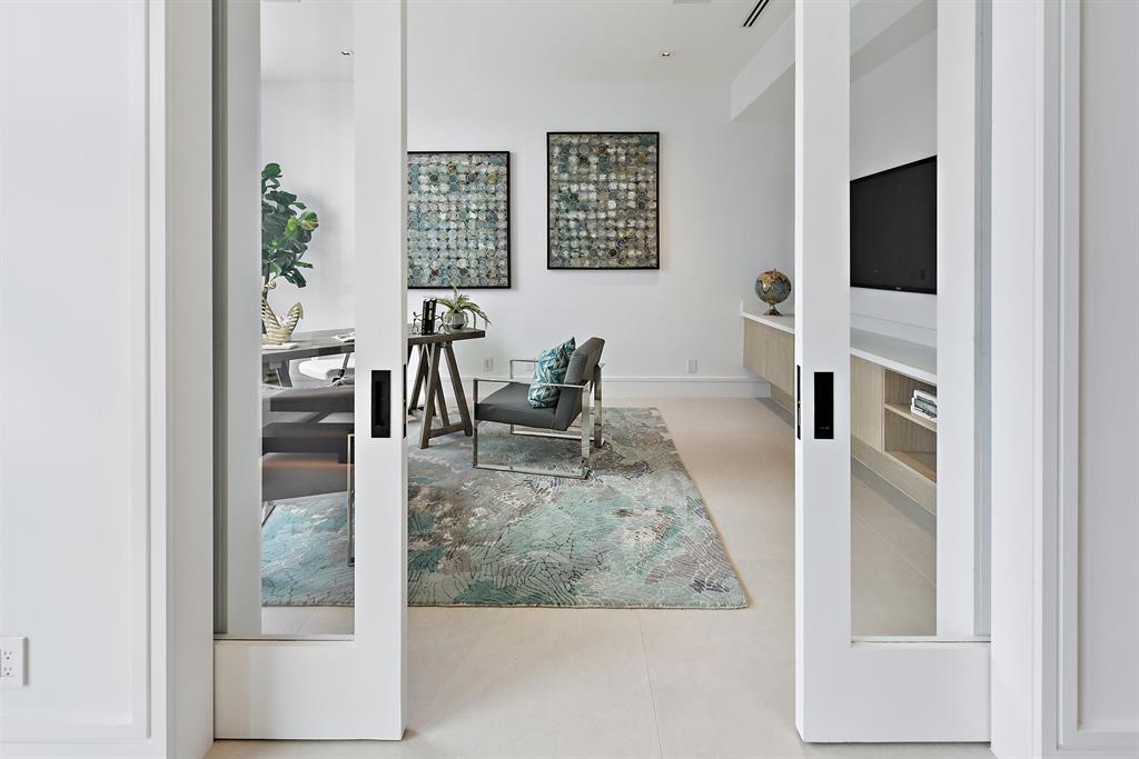 HARBOUR EAST - Residential