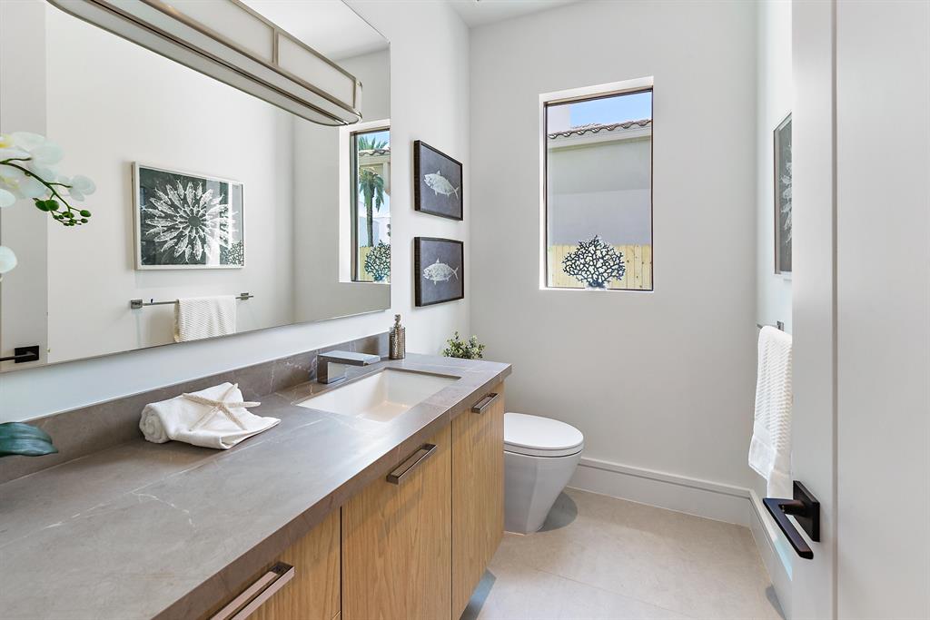 HARBOUR EAST - Residential