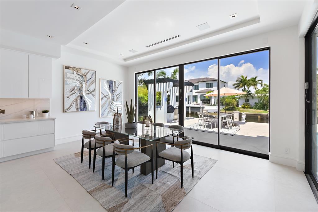 HARBOUR EAST - Residential