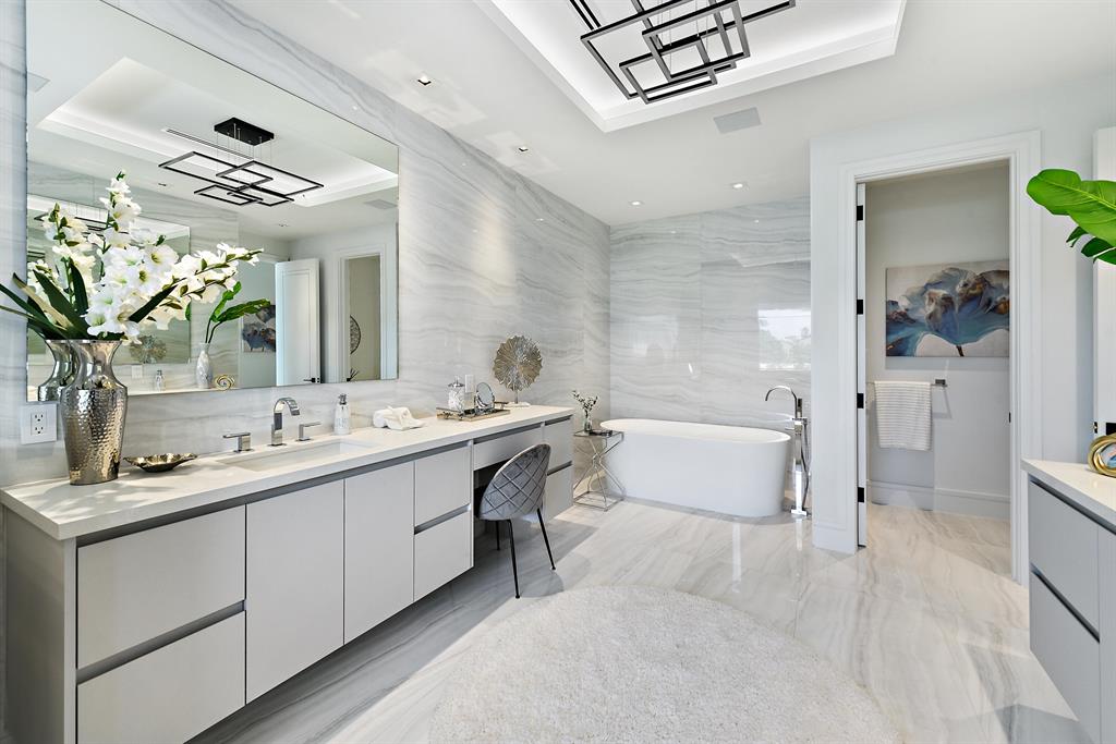 HARBOUR EAST - Residential