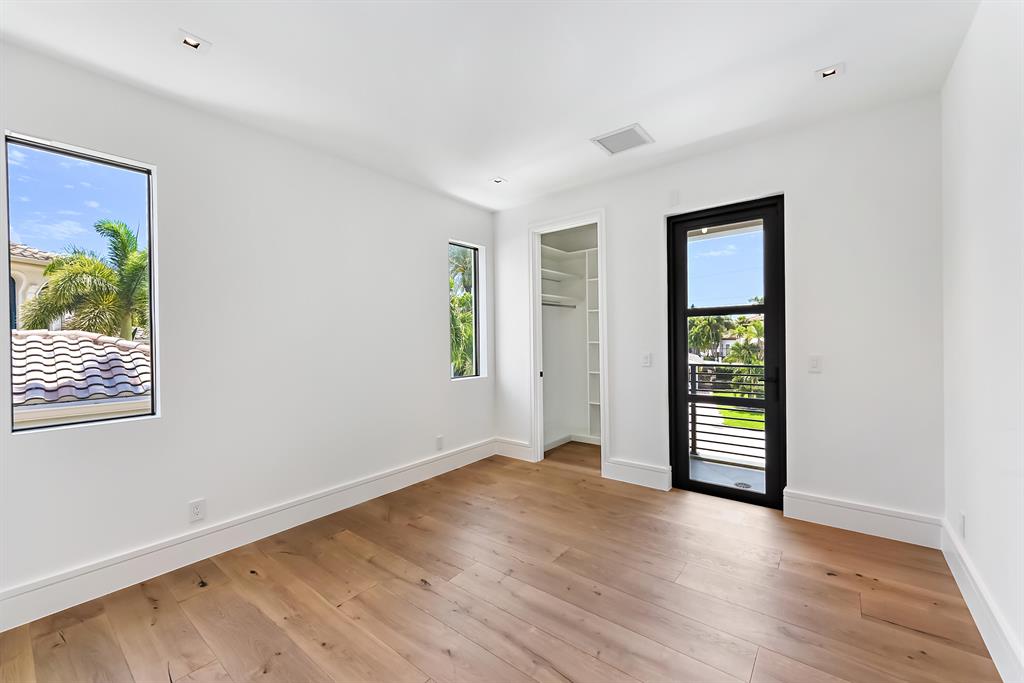 HARBOUR EAST - Residential