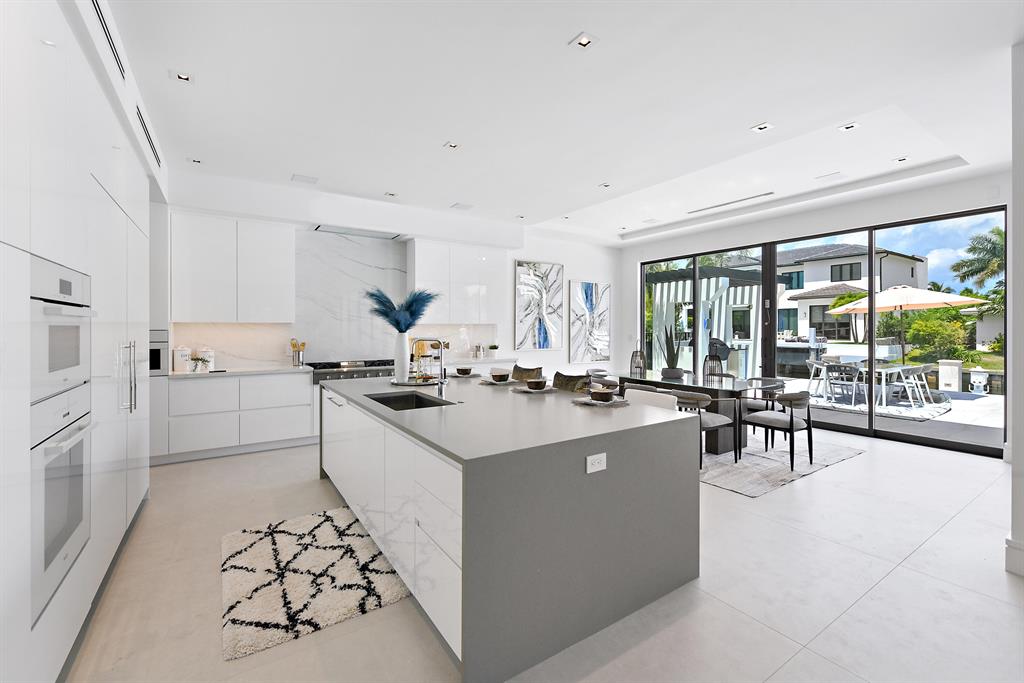 HARBOUR EAST - Residential