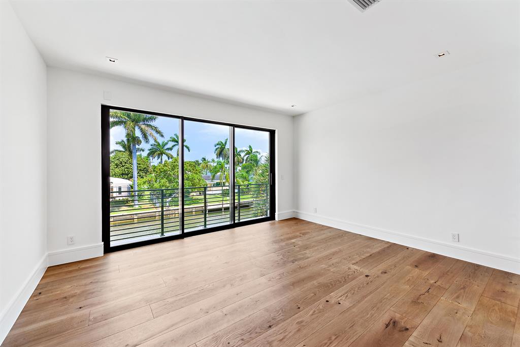 HARBOUR EAST - Residential