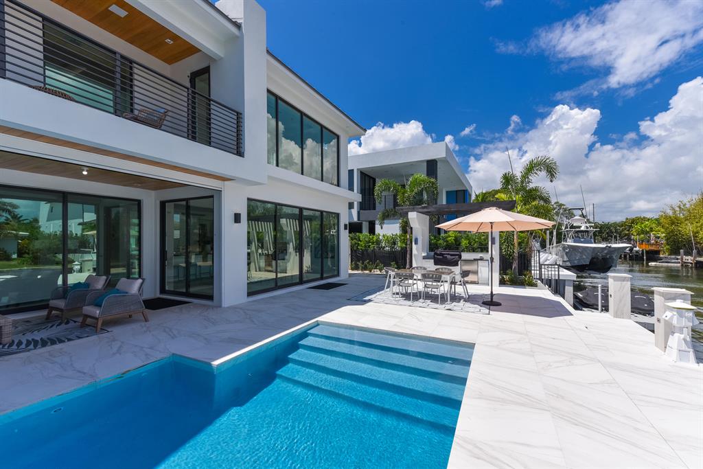 HARBOUR EAST - Residential