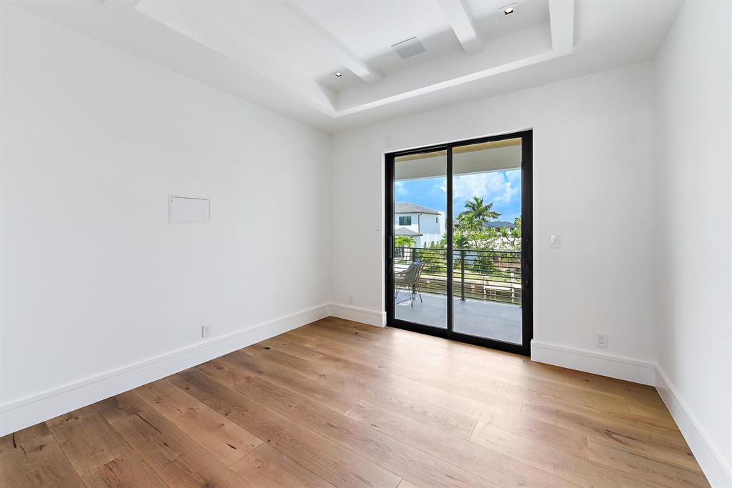 HARBOUR EAST - Residential