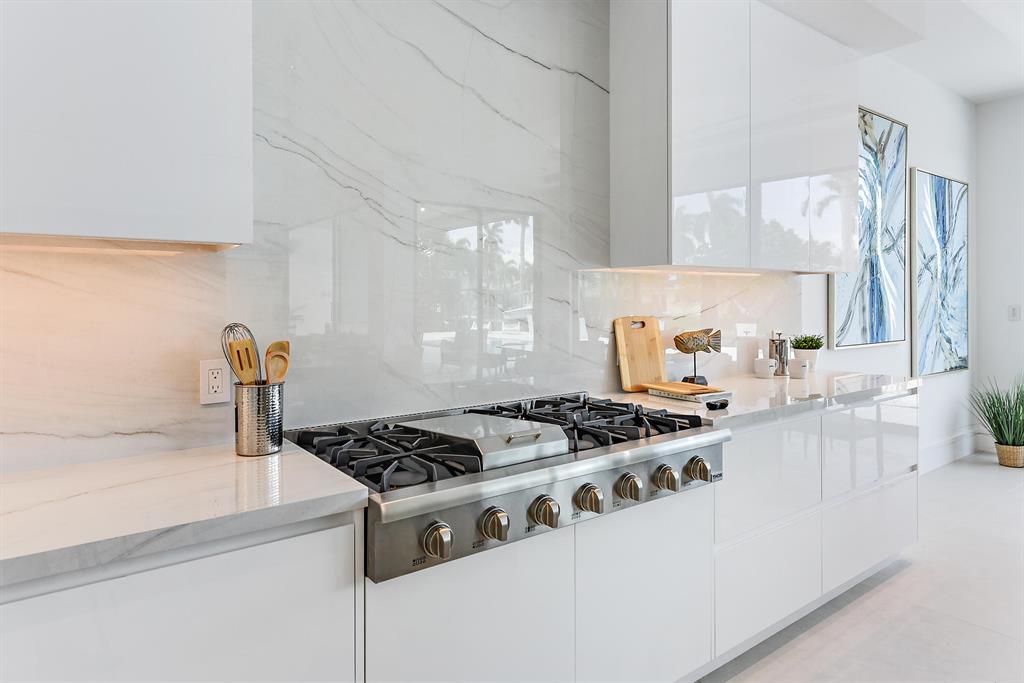 HARBOUR EAST - Residential