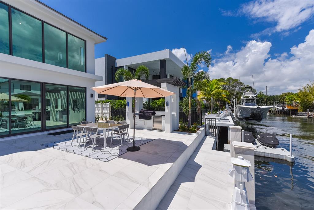 HARBOUR EAST - Residential