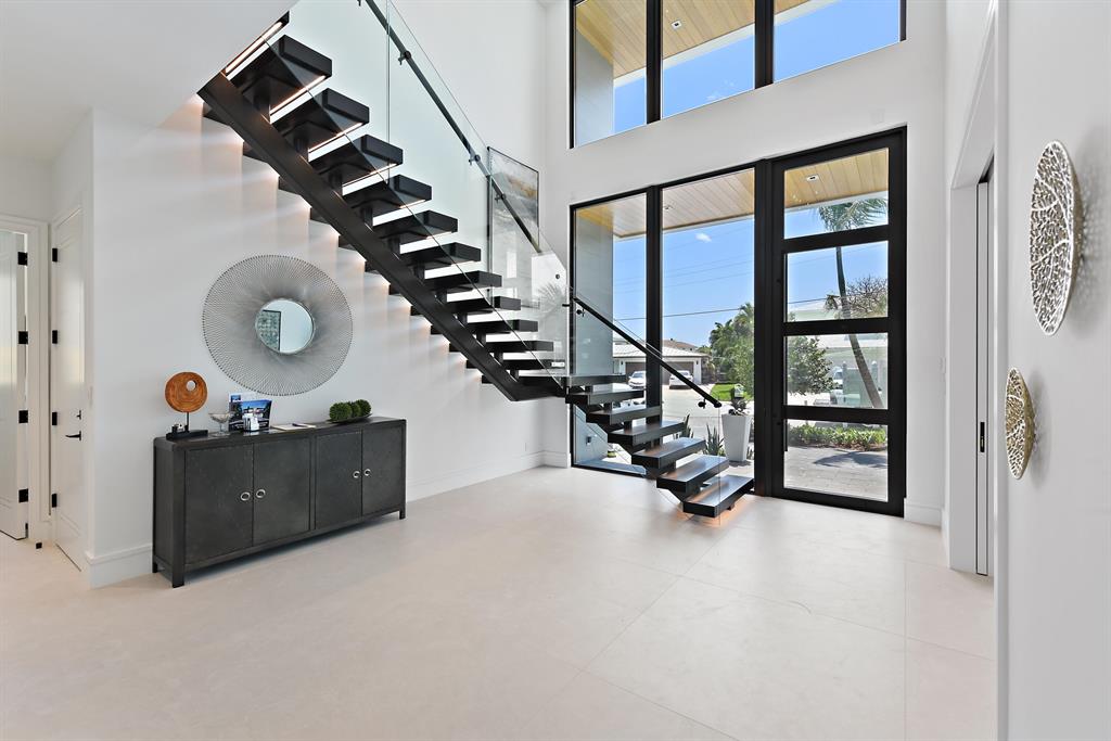 HARBOUR EAST - Residential