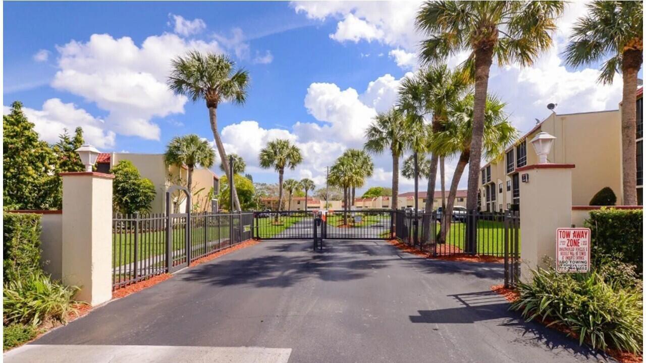 ISLAND HOUSE CONDOMINIUM - Residential Lease