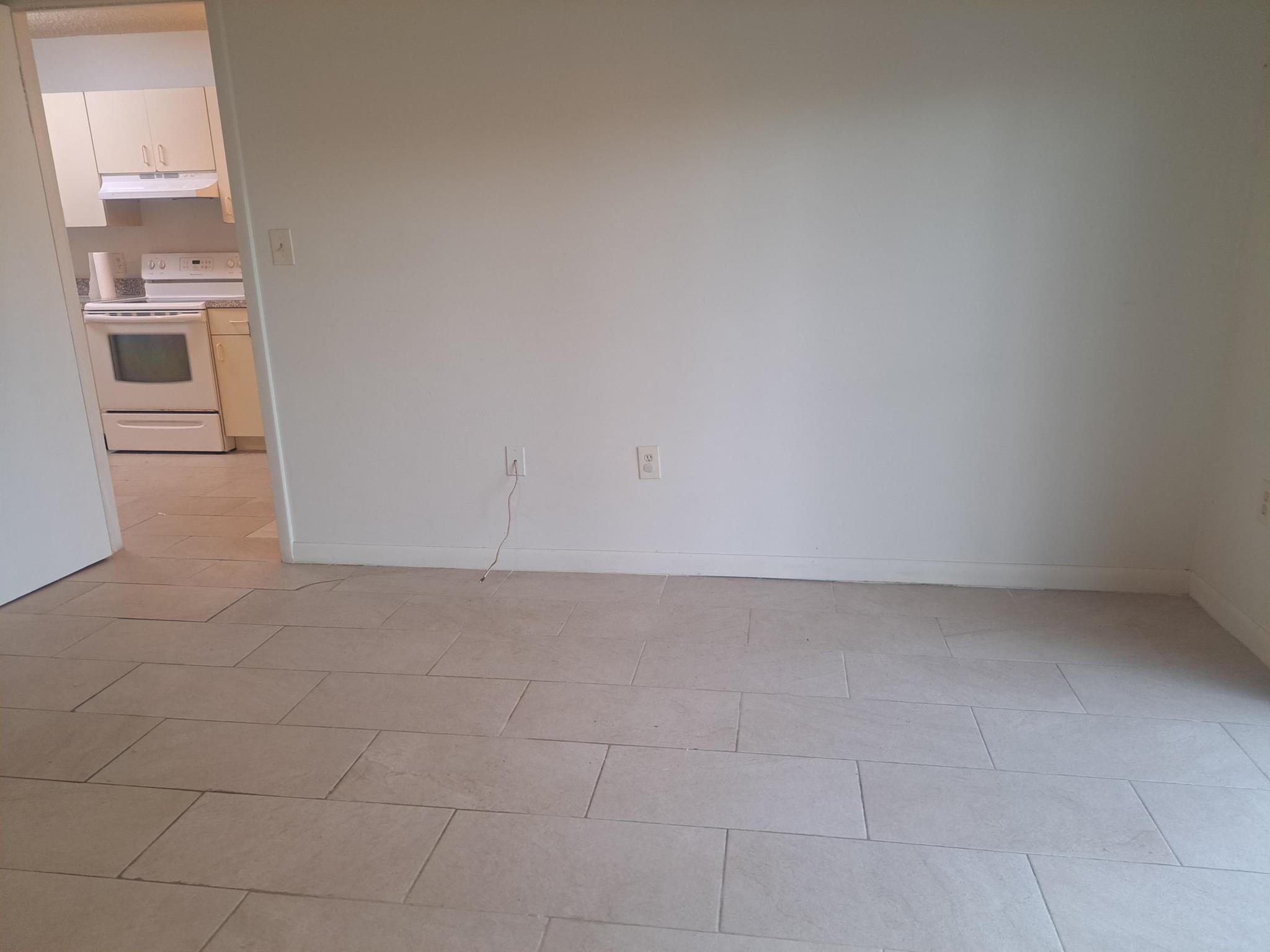 ISLAND HOUSE CONDOMINIUM - Residential Lease