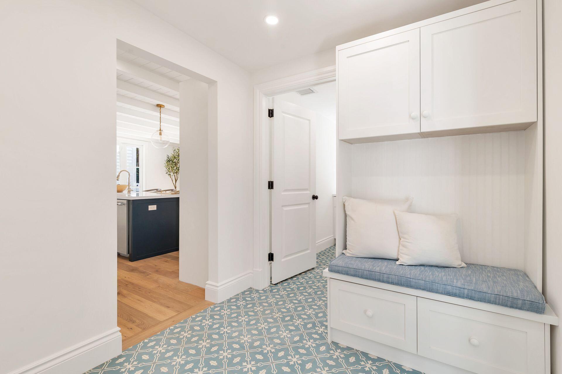 OSCEOLA WAY - Residential