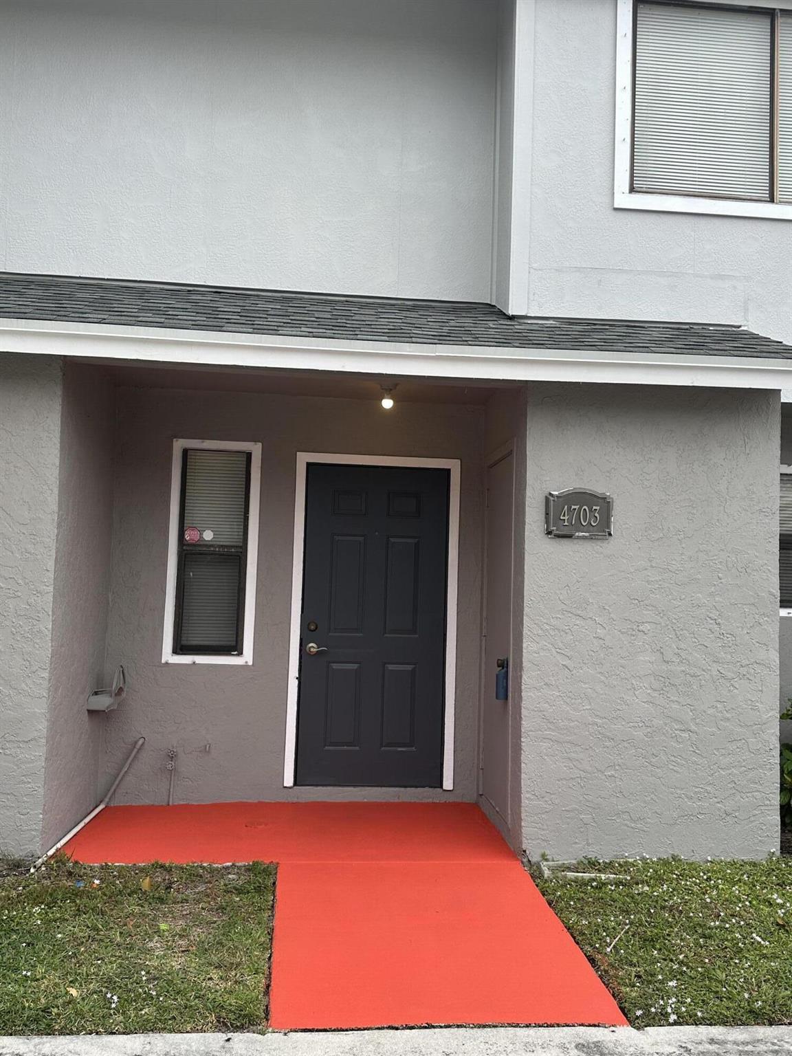 NICE TOWNHOUSE IN THE HEART OF GREENACRES,LOCATED NEAR SHOPPING PLAZAS AND RESTAURANTS,FRESHLY PAINTED,THERE IS TILE FLOORING THROUGHOUT THE COMMON AREAS AND BEAUTIFUL VINYL FLOORING IN THE STAIRS.NICE KITCHEN WITH STAINLESS STEEL APPLIANCES.