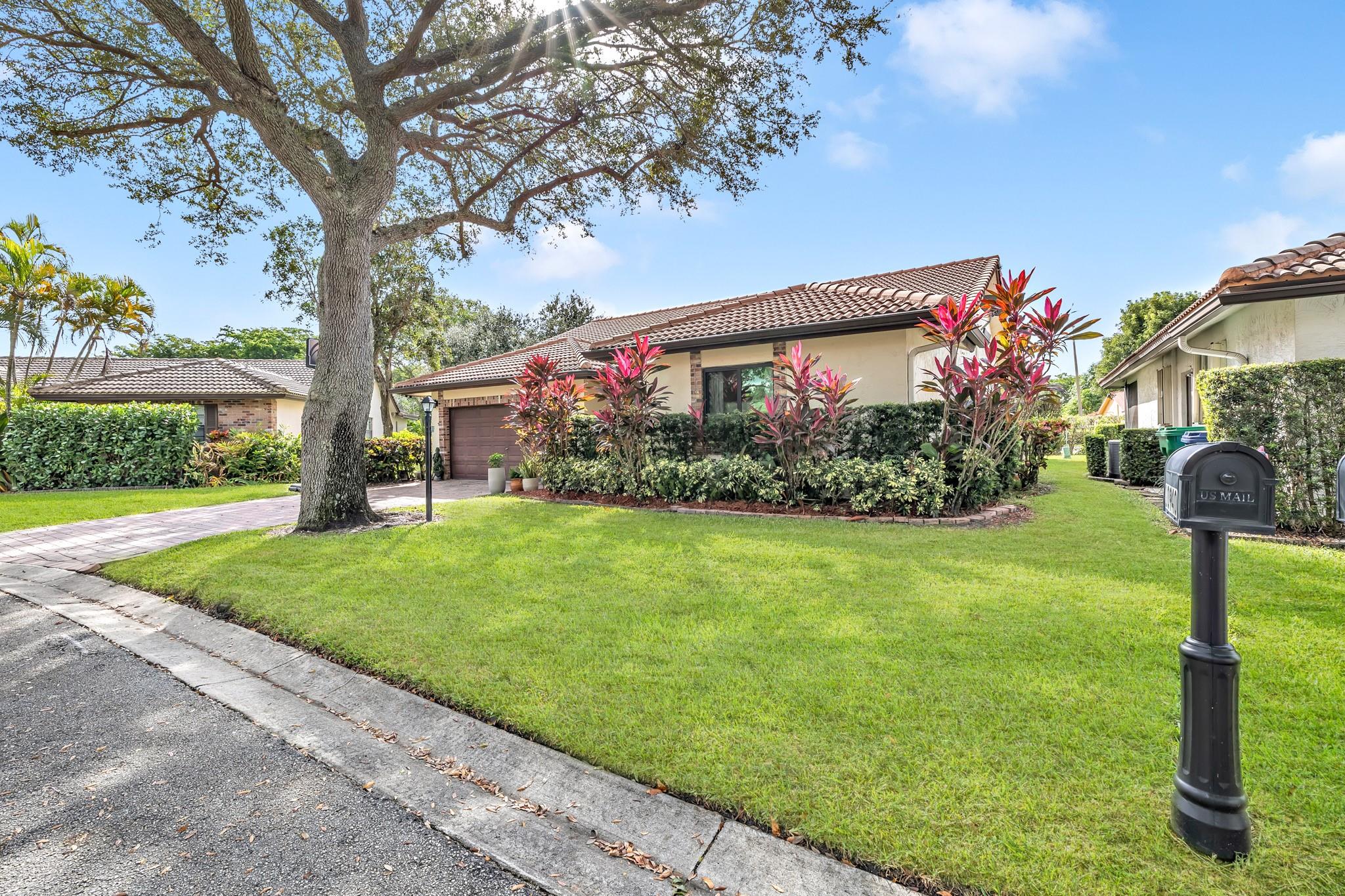 CYPRESS RUN VILLAS - Residential