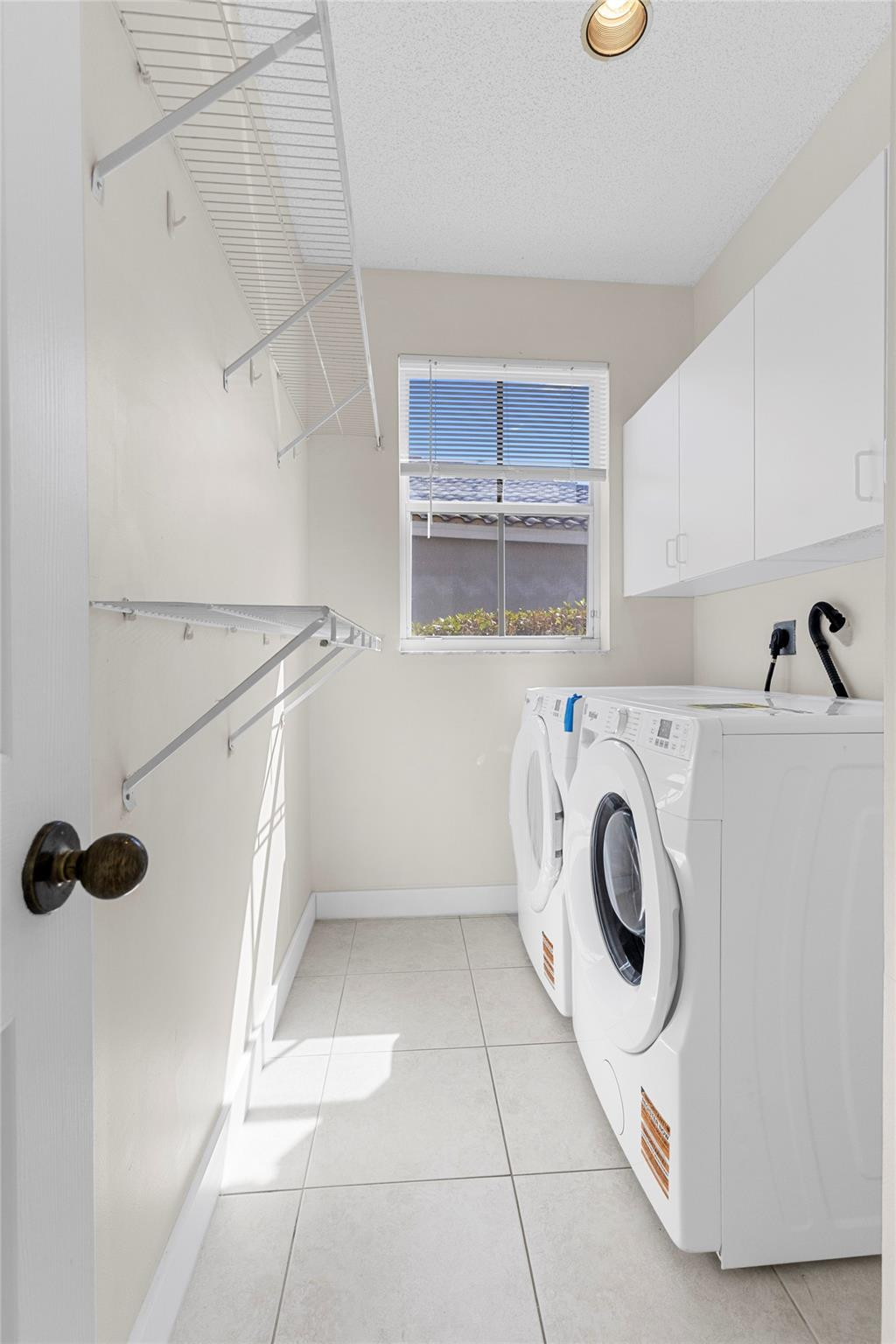 THE MEADOWS - Residential Lease