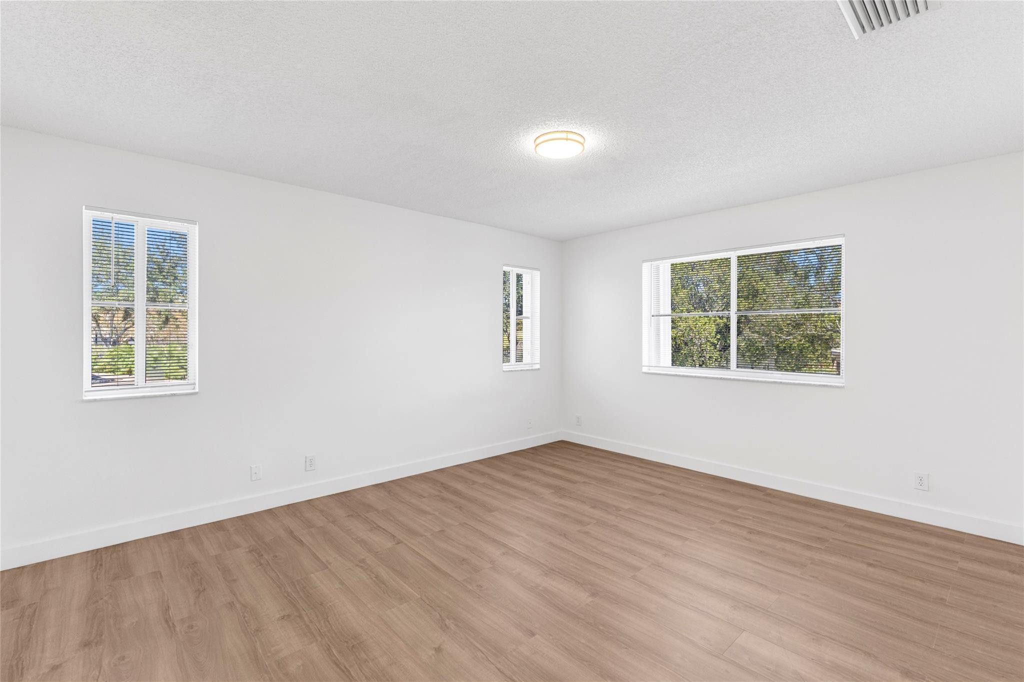 THE MEADOWS - Residential Lease