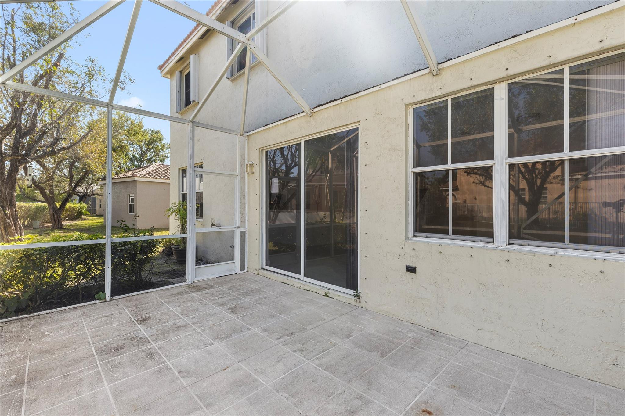 THE MEADOWS - Residential Lease