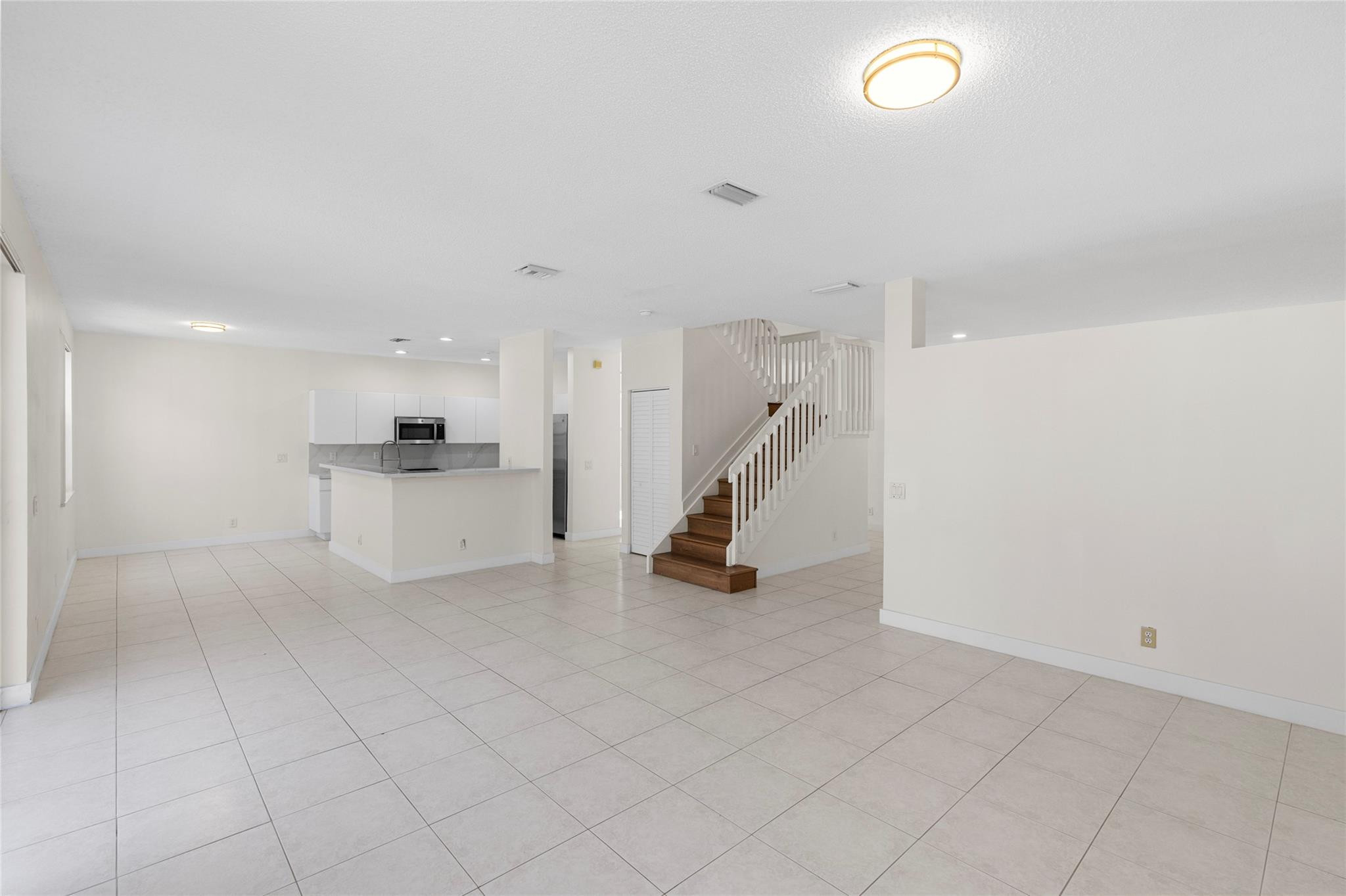 THE MEADOWS - Residential Lease