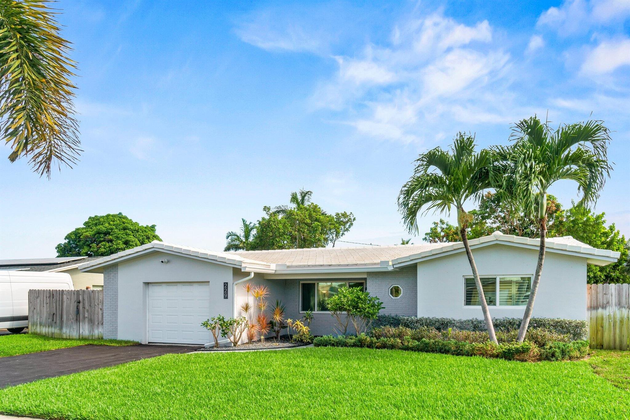 229 SW 5th Street