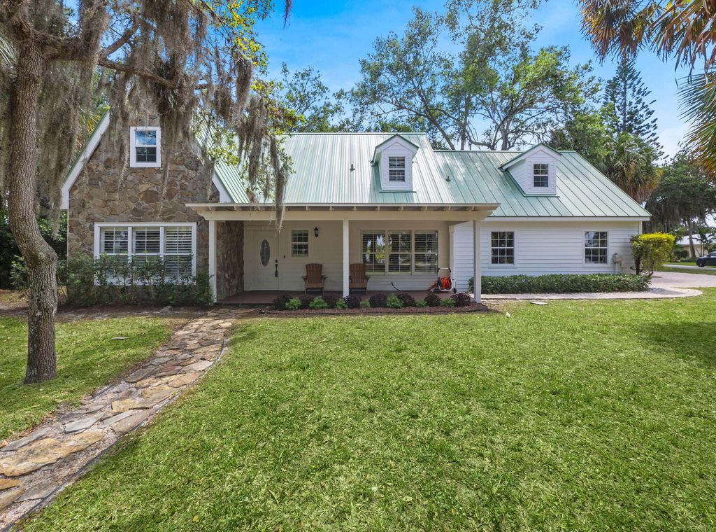 Photo of 865 SW Magnolia Bluff Drive, Palm City, FL 34990 (MLS # R11035126)