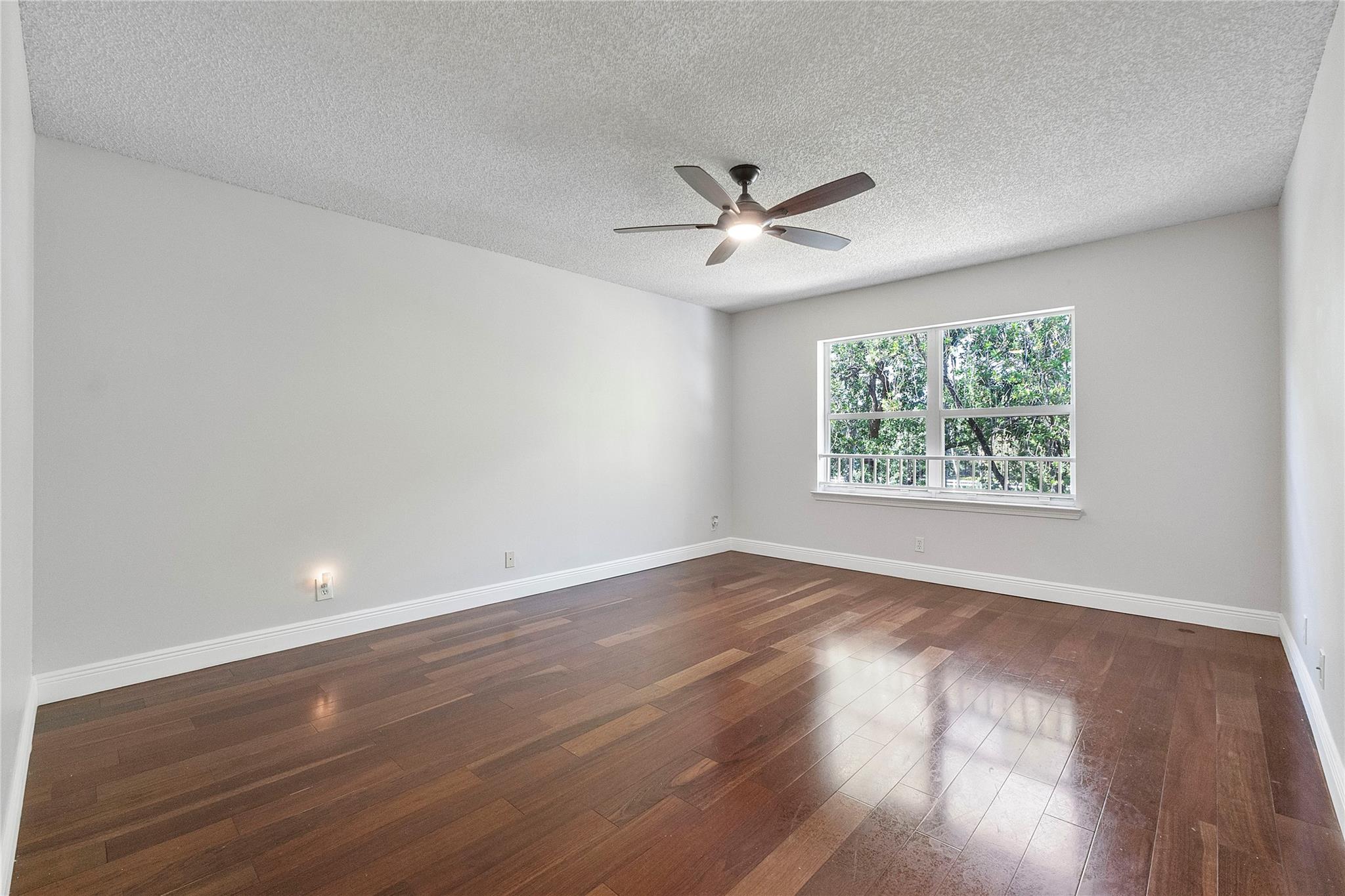 Oak Wood - Residential