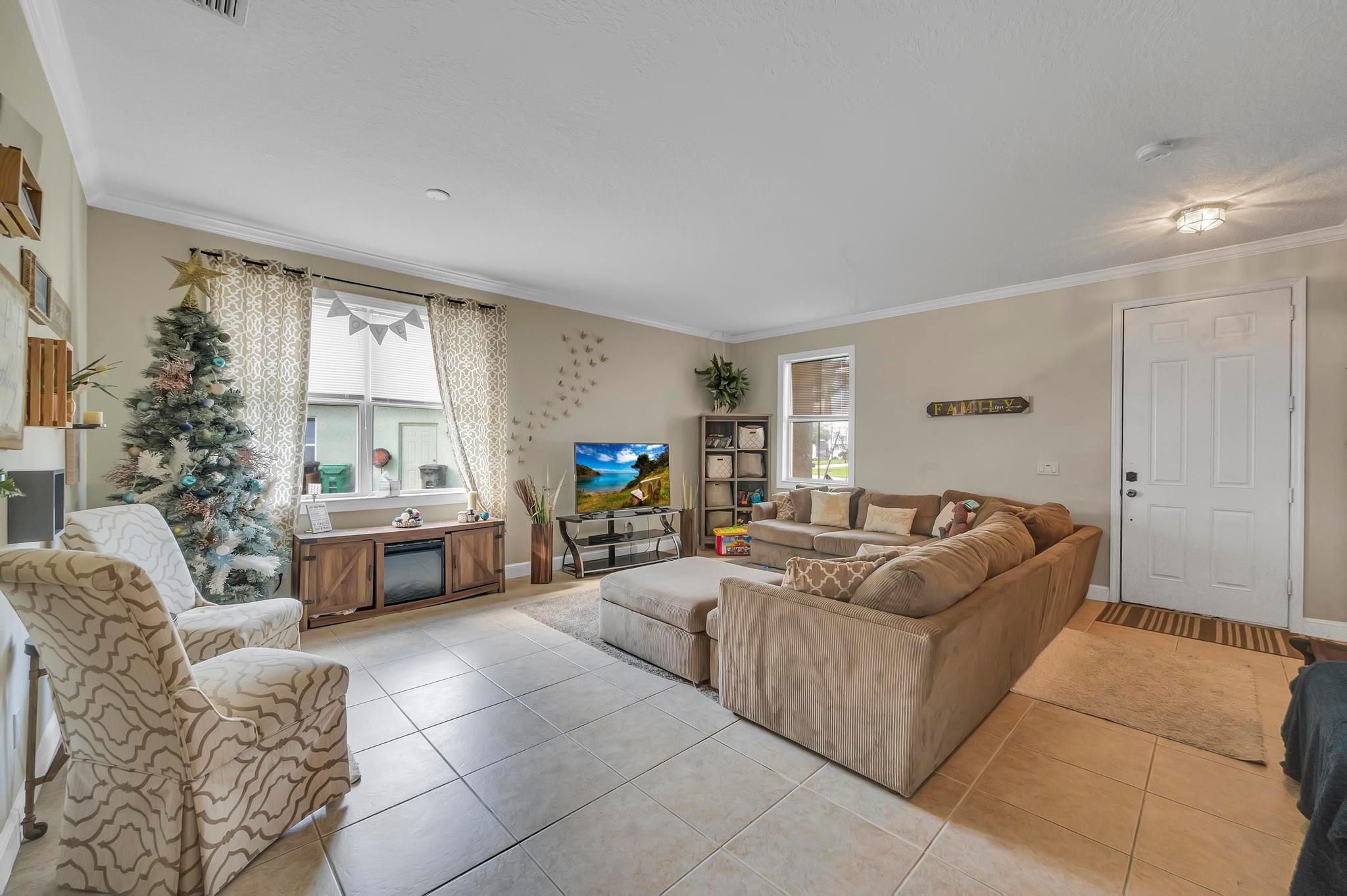 PORT ST LUCIE SECTION 46 1ST REPLAT - Residential