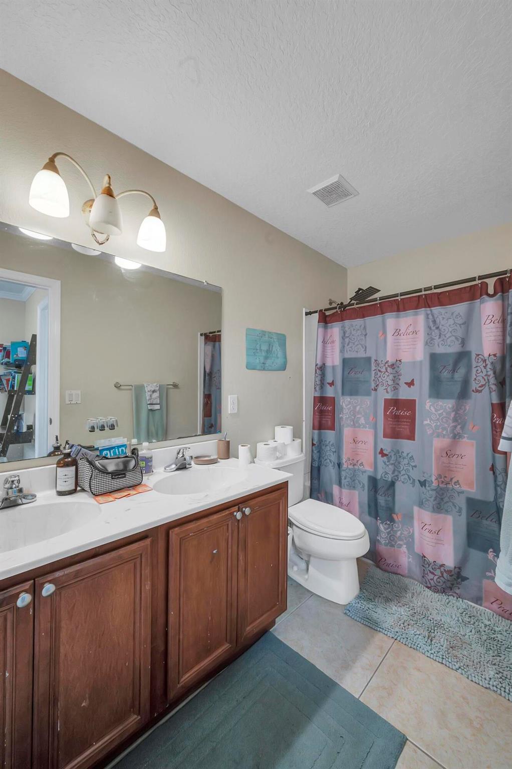 PORT ST LUCIE SECTION 46 1ST REPLAT - Residential