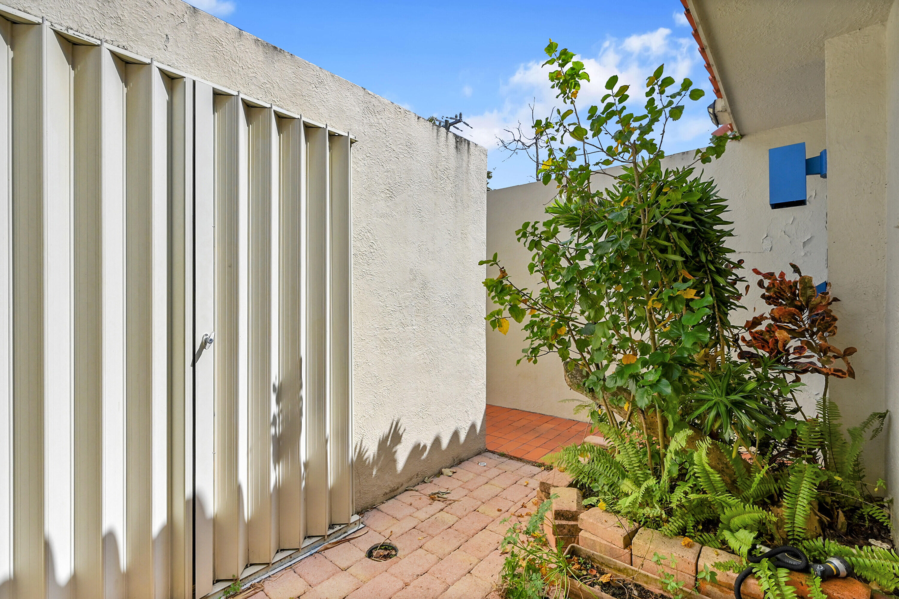 3467 NW 17th Terrace