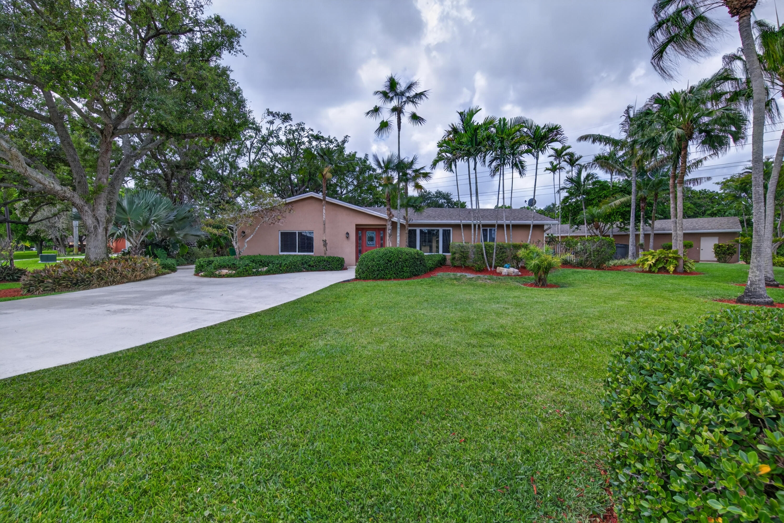 D & M ACRES - Residential