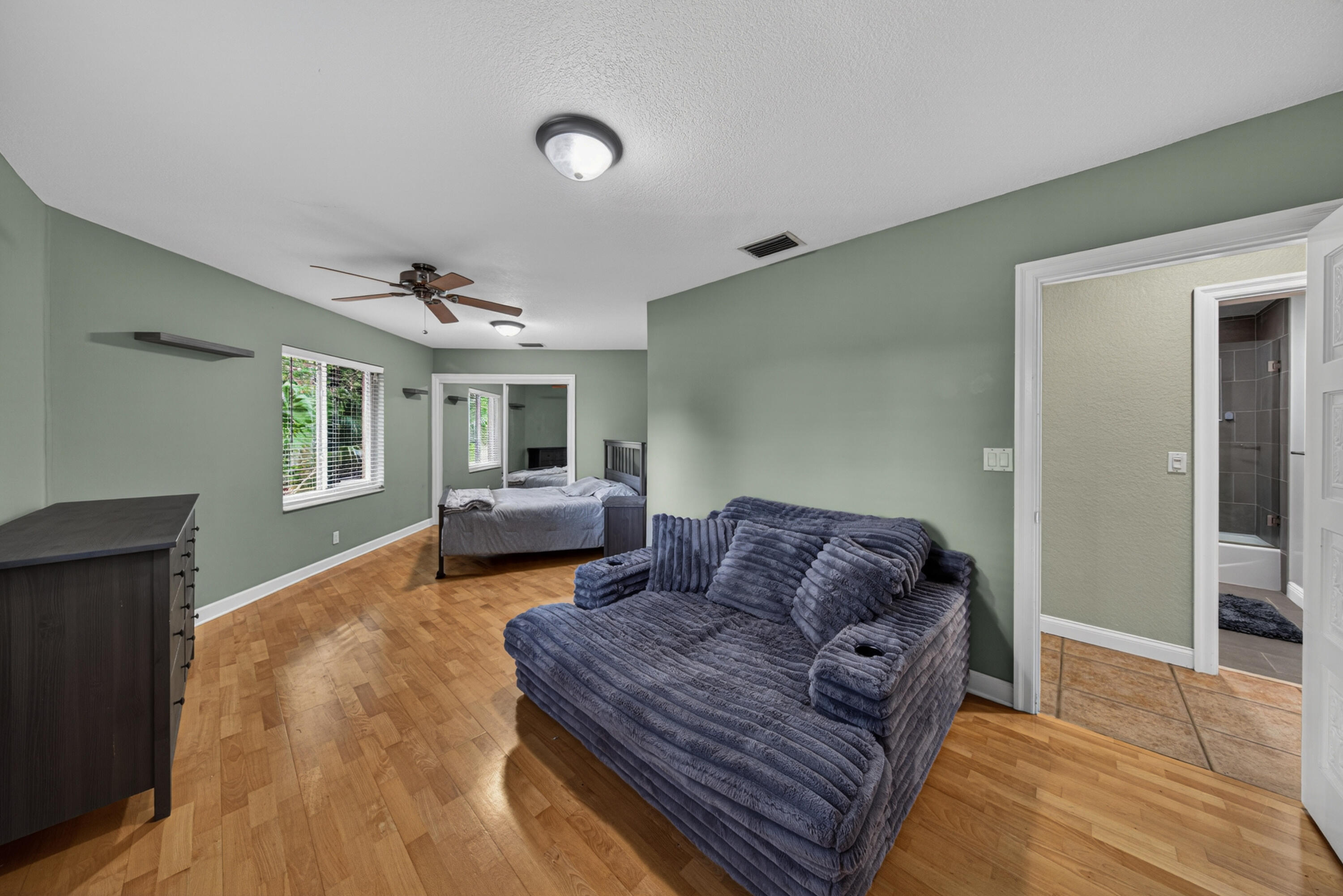 D & M ACRES - Residential