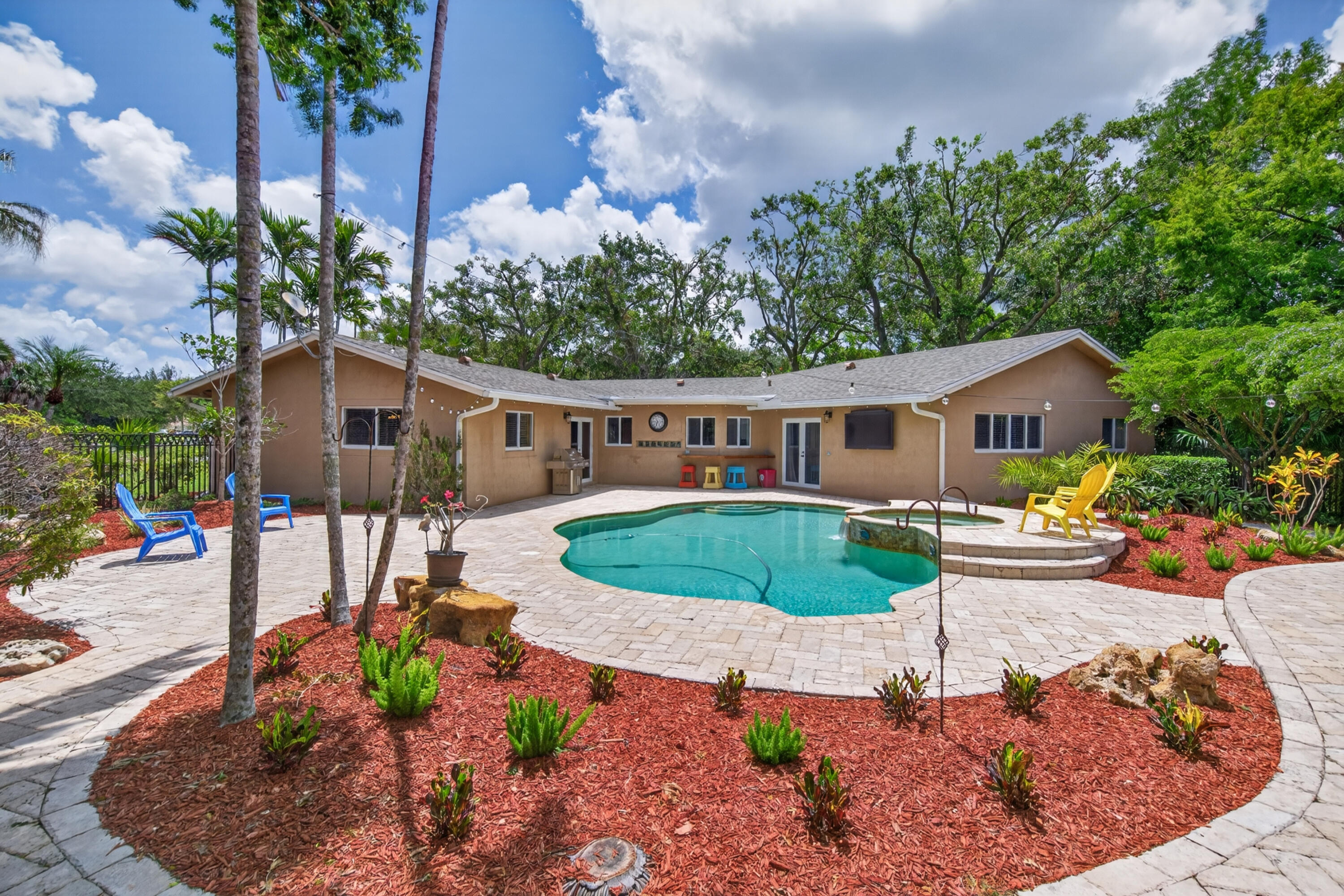 D & M ACRES - Residential
