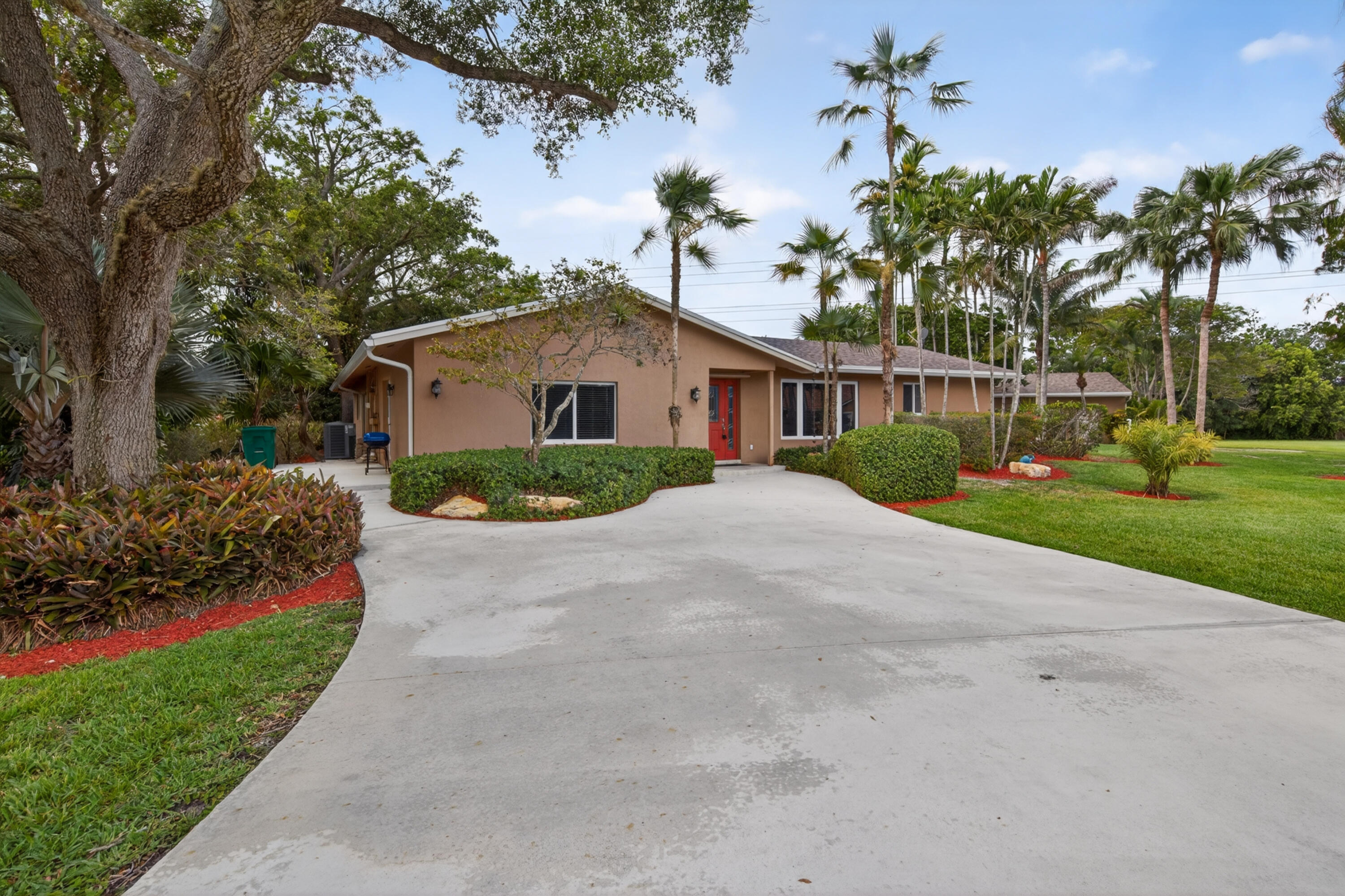D & M ACRES - Residential