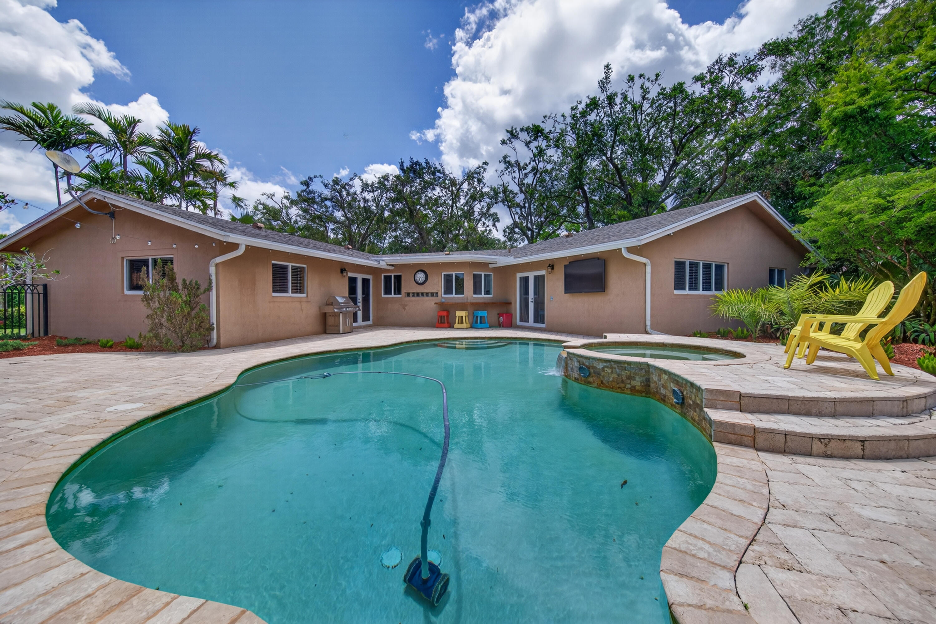 D & M ACRES - Residential