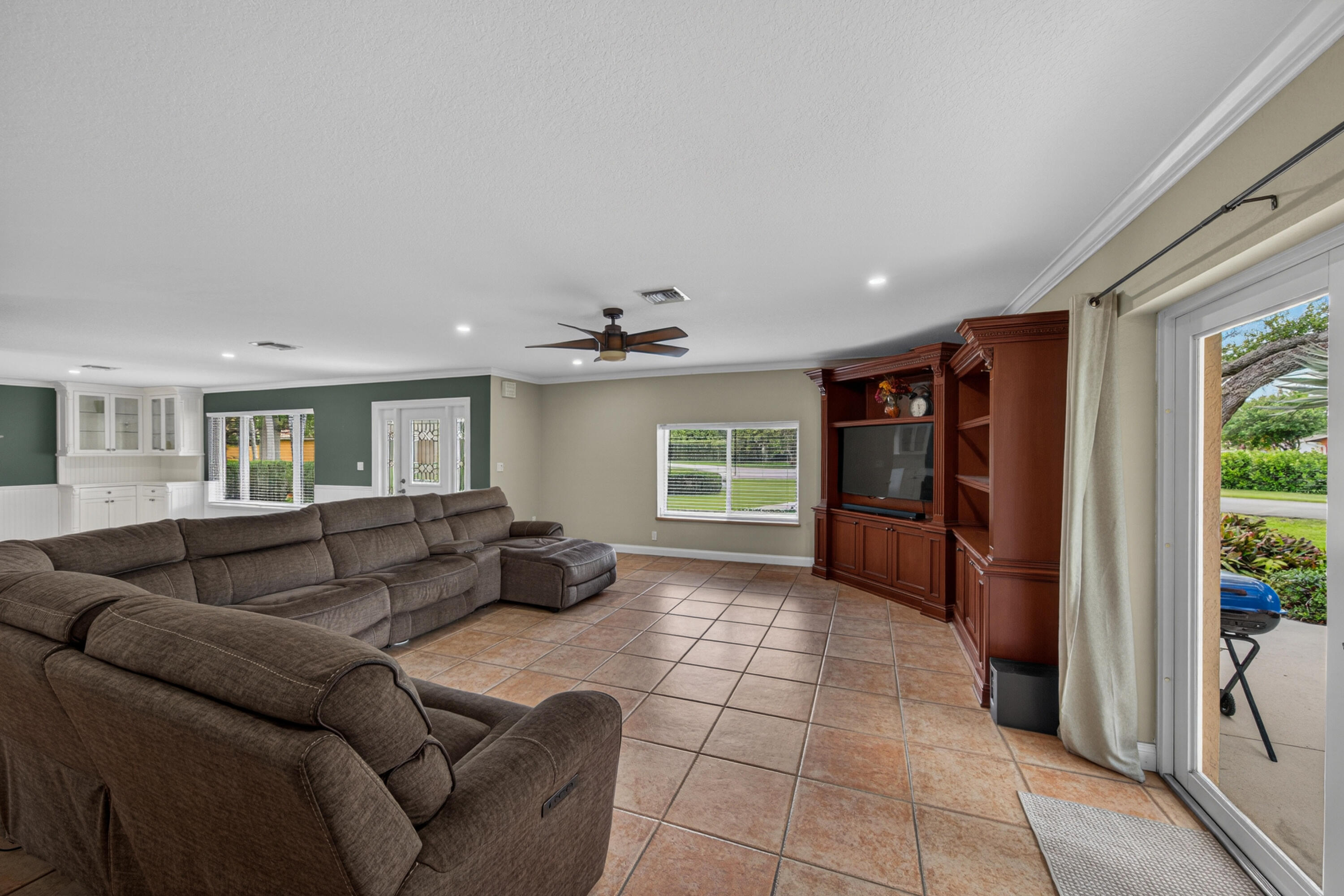 D & M ACRES - Residential