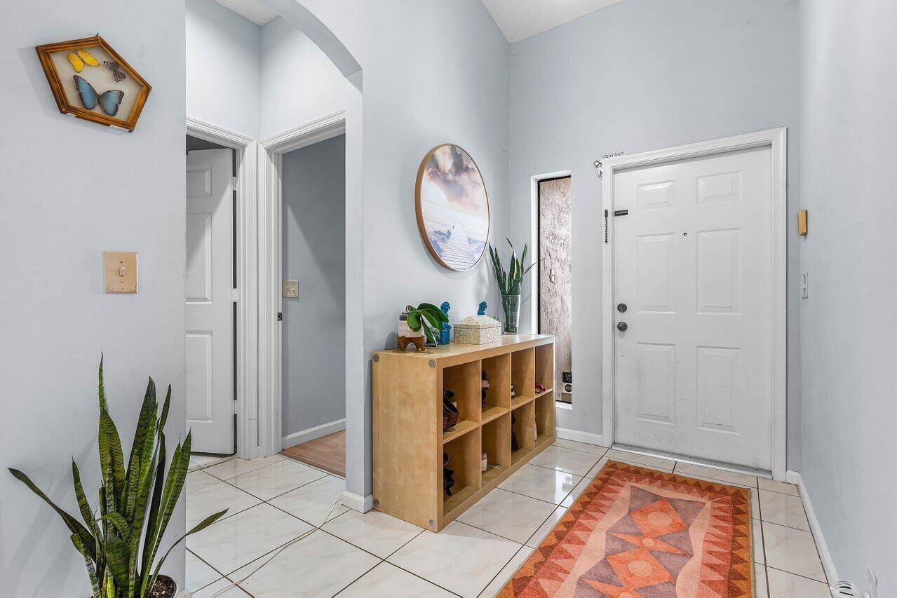 3045 La Mirage Drive, Lauderhill, FL, 33319/$350,000 2 3045 La Mirage Drive