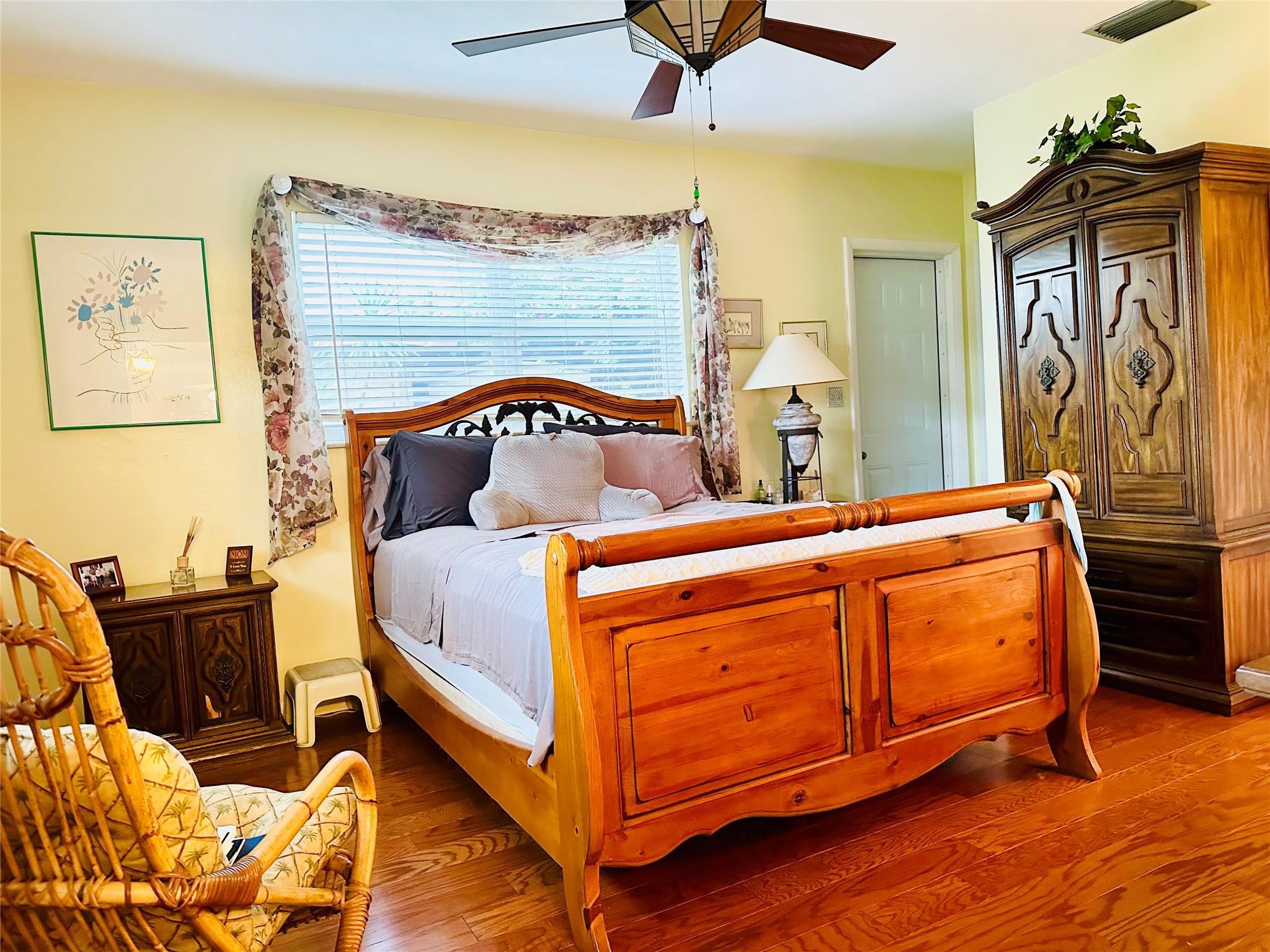 Lloyd Estates 25-47 B - Residential