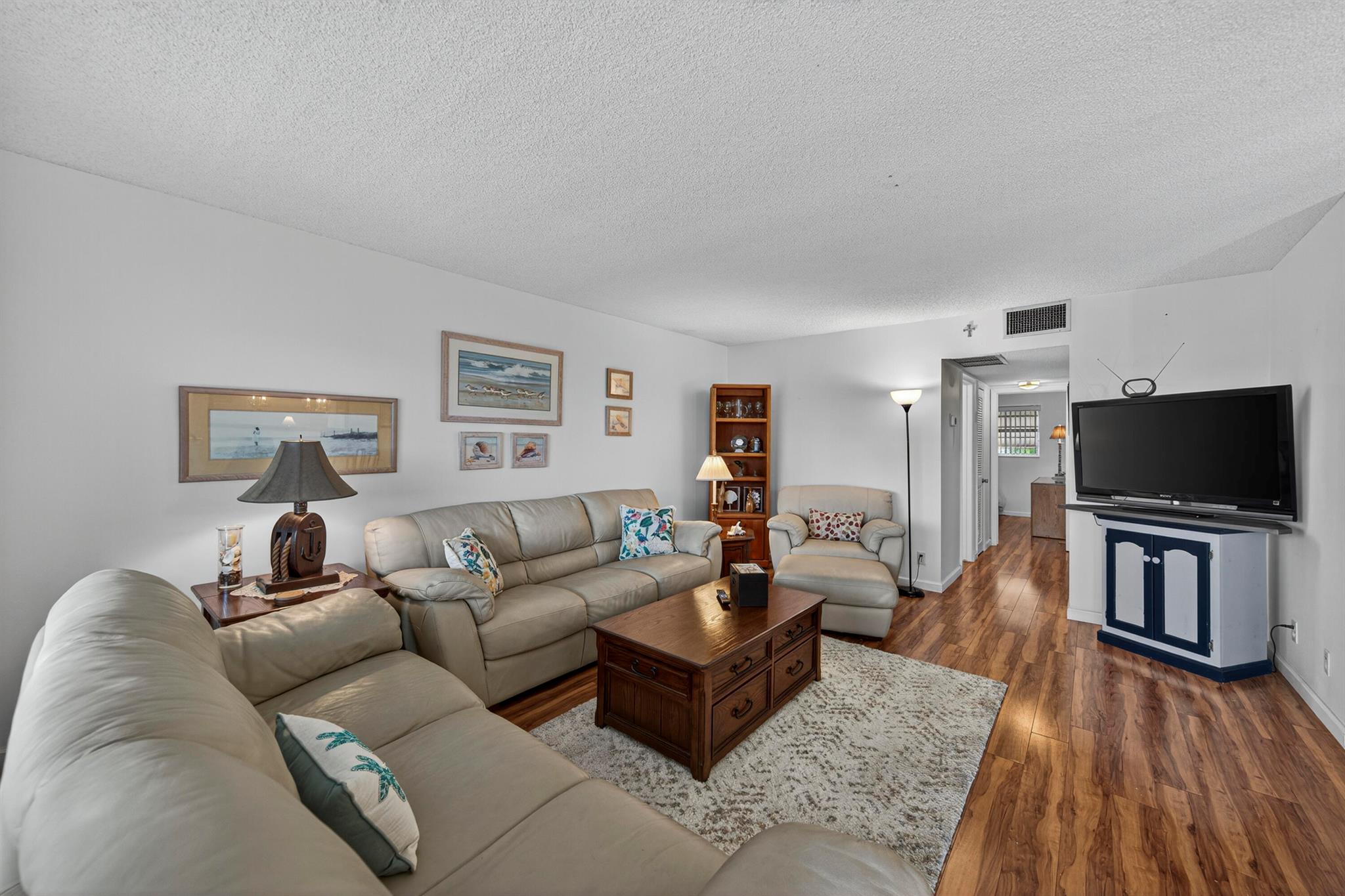 HAMPTON GARDENS 3 CONDO - Residential Lease