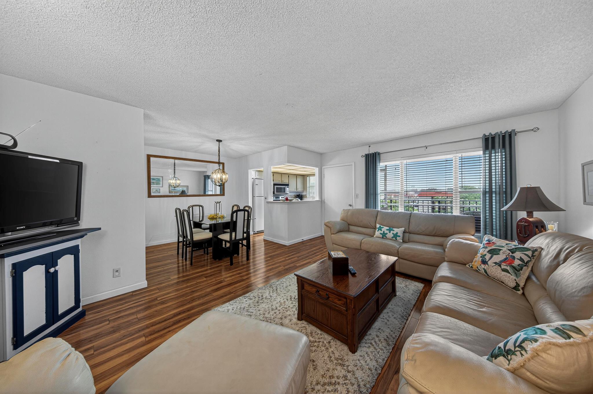 HAMPTON GARDENS 3 CONDO - Residential Lease