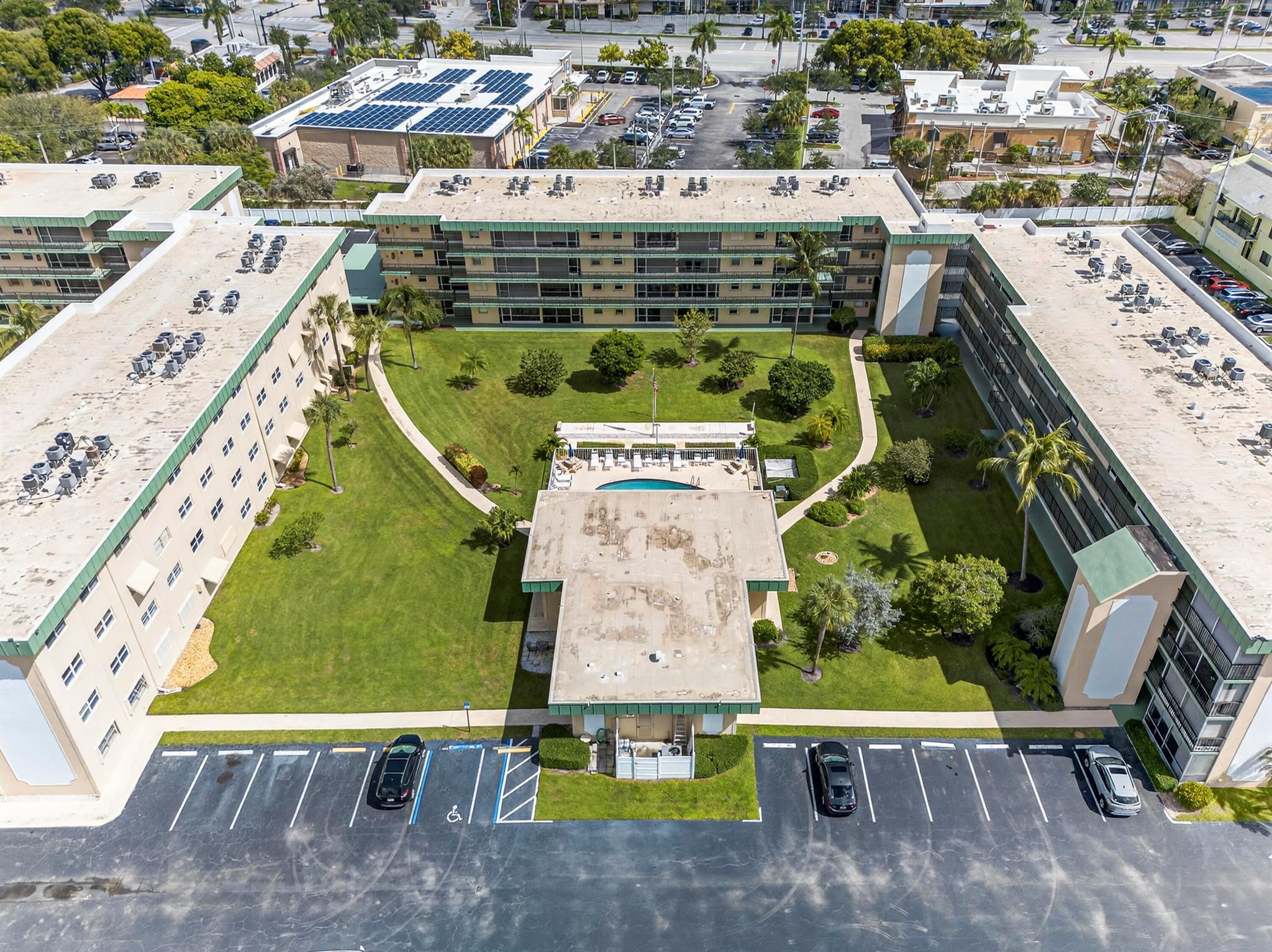 HAMPTON GARDENS 3 CONDO - Residential Lease