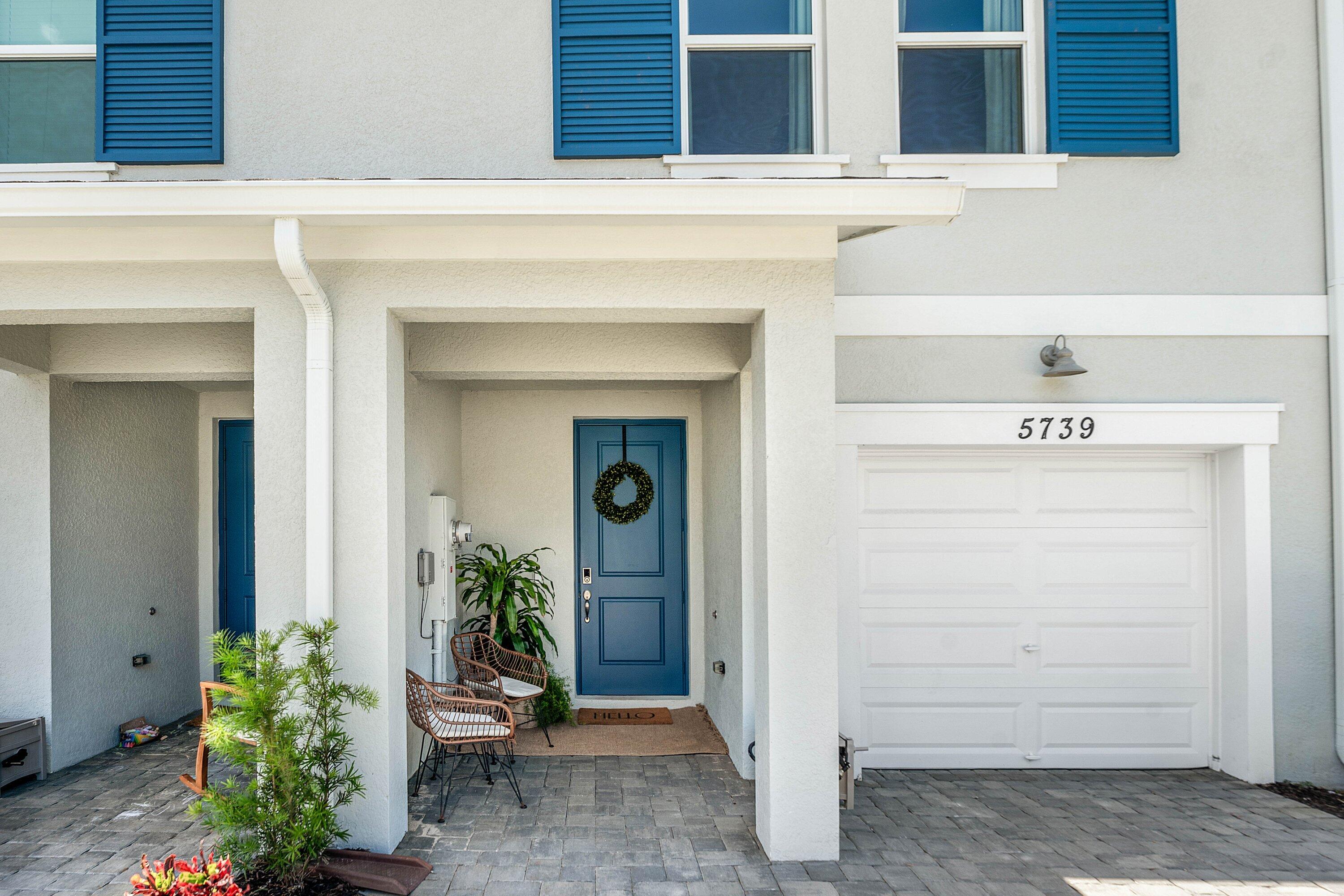 EDGEWATER POINTE - Residential